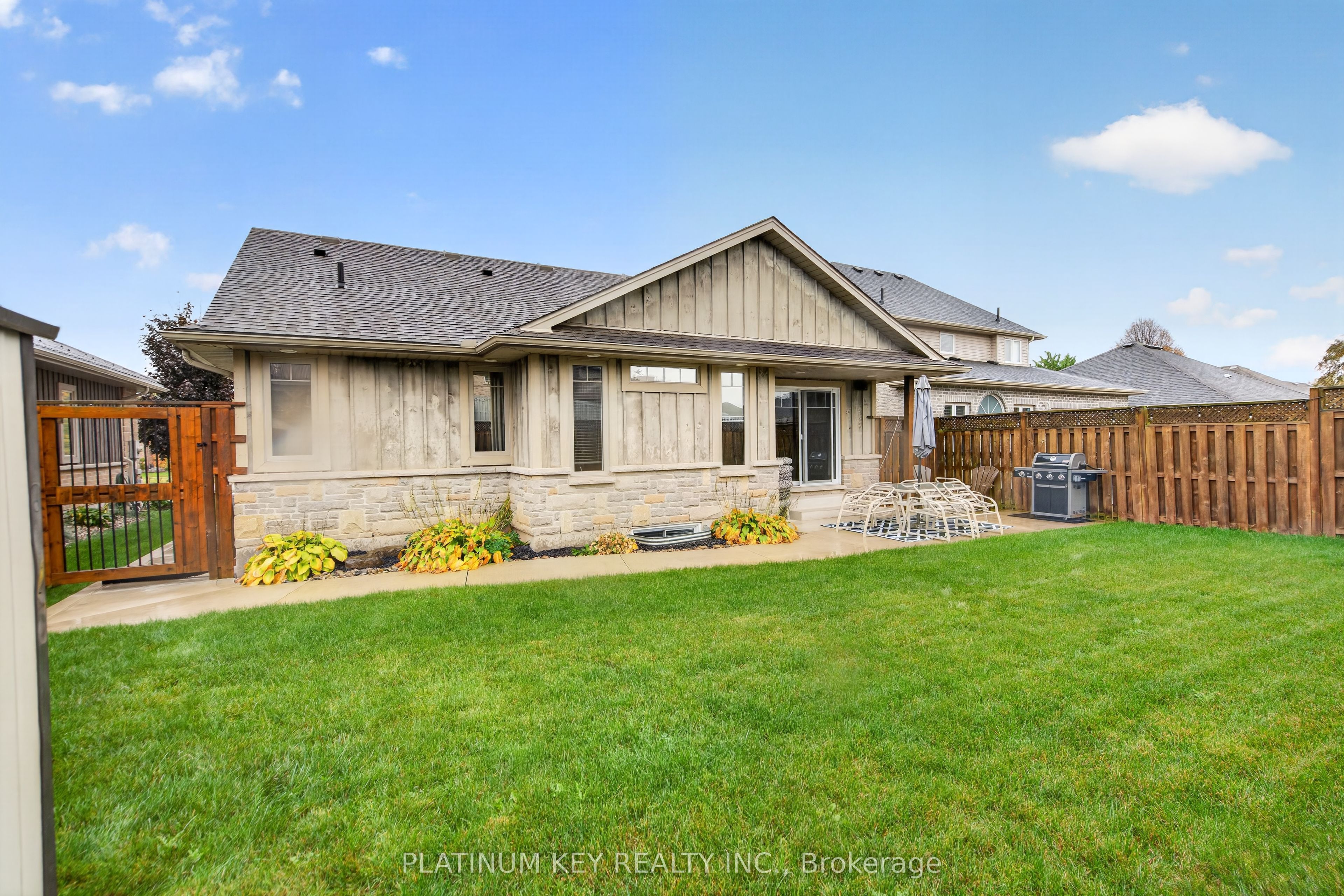 277 Thorne Drive Property Photo 38