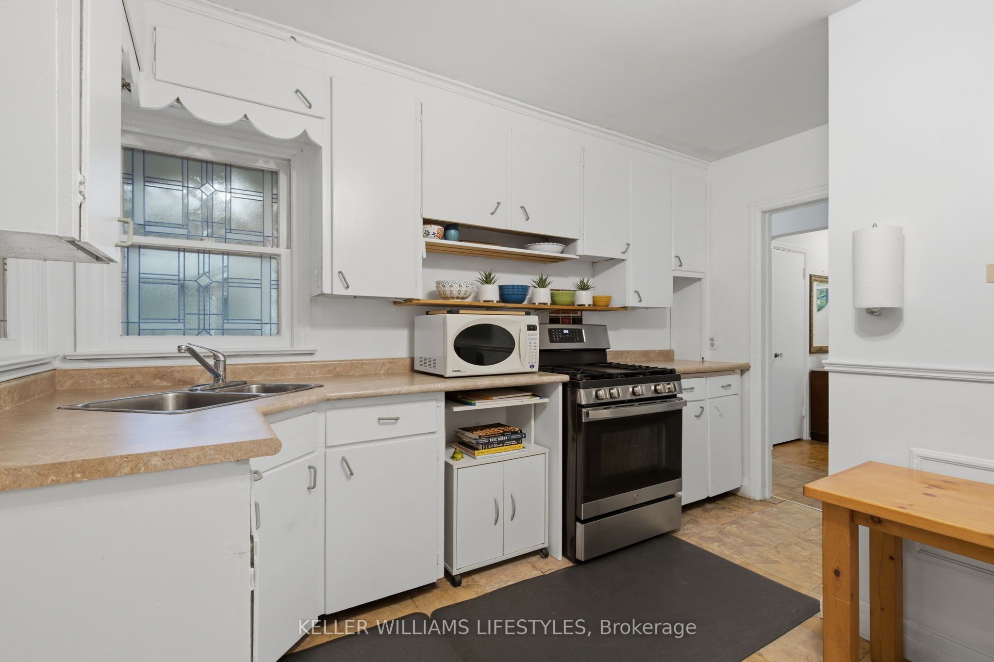 297 Stephen Street Property Photo 16