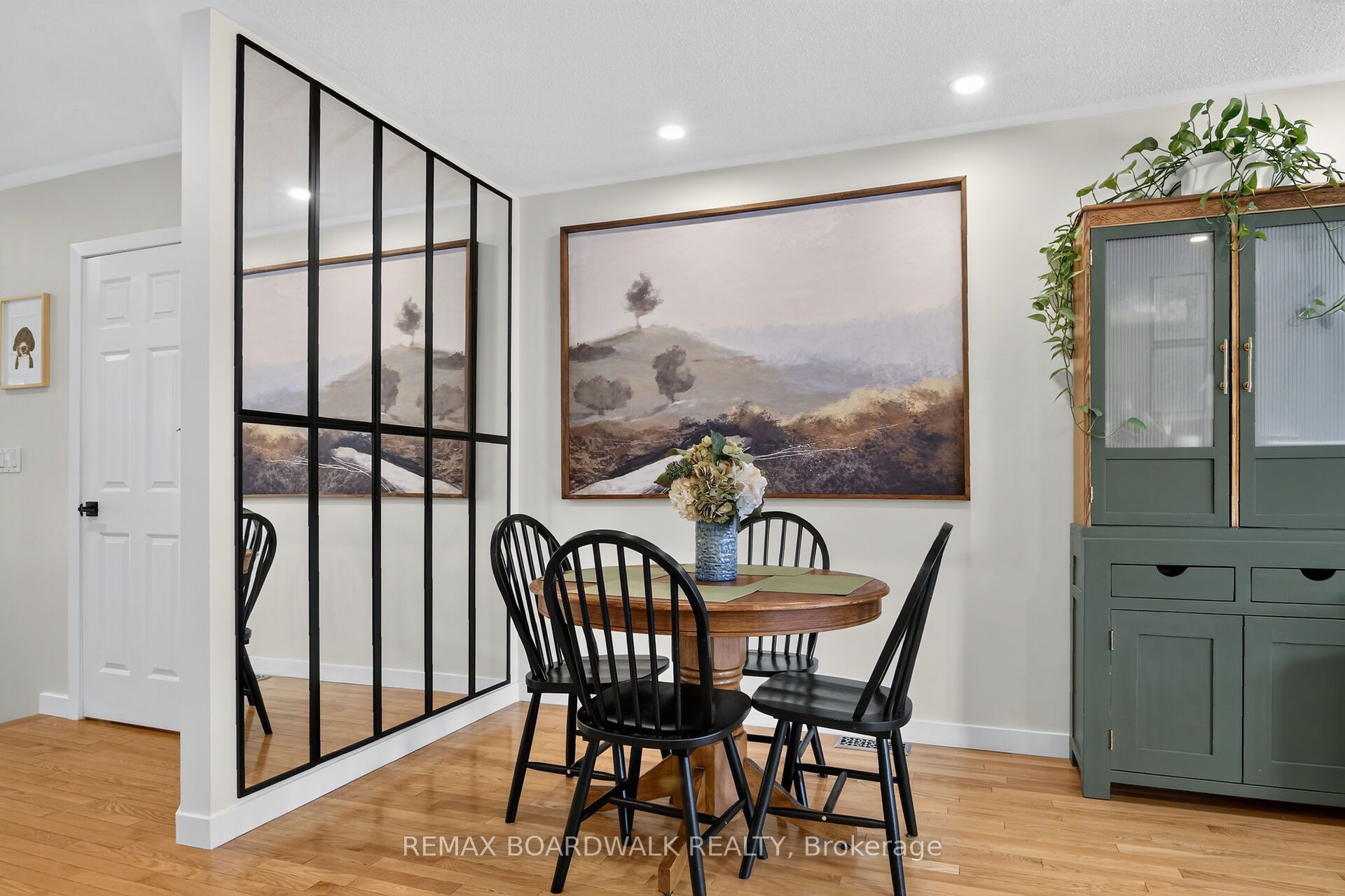 994 Rocky Harbour Crescent Property Photo 12