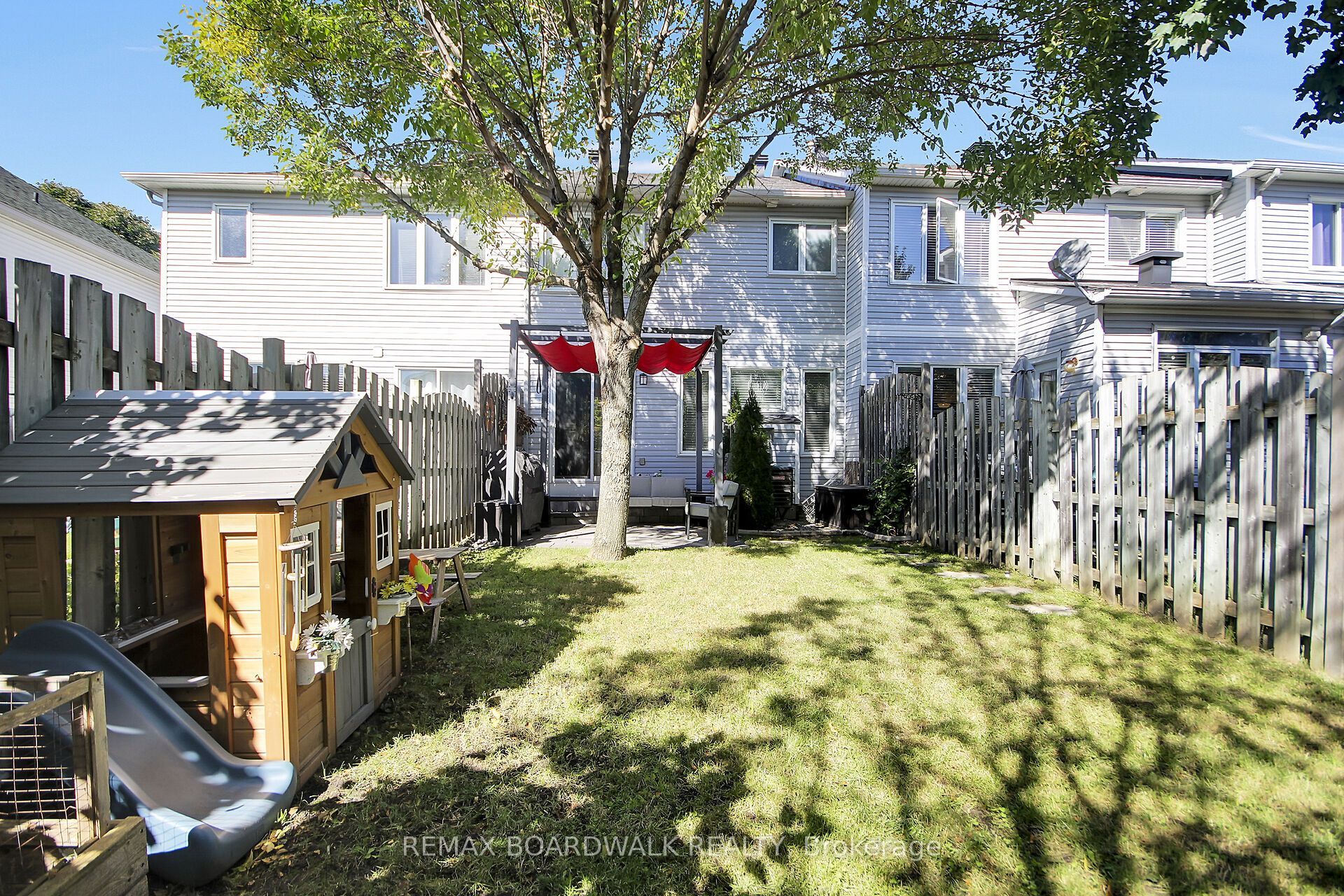 994 Rocky Harbour Crescent Property Photo 47