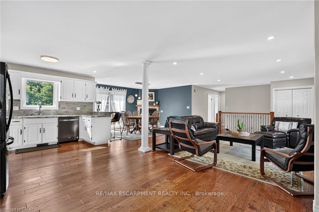 952 Robinson Road Property Photo 14