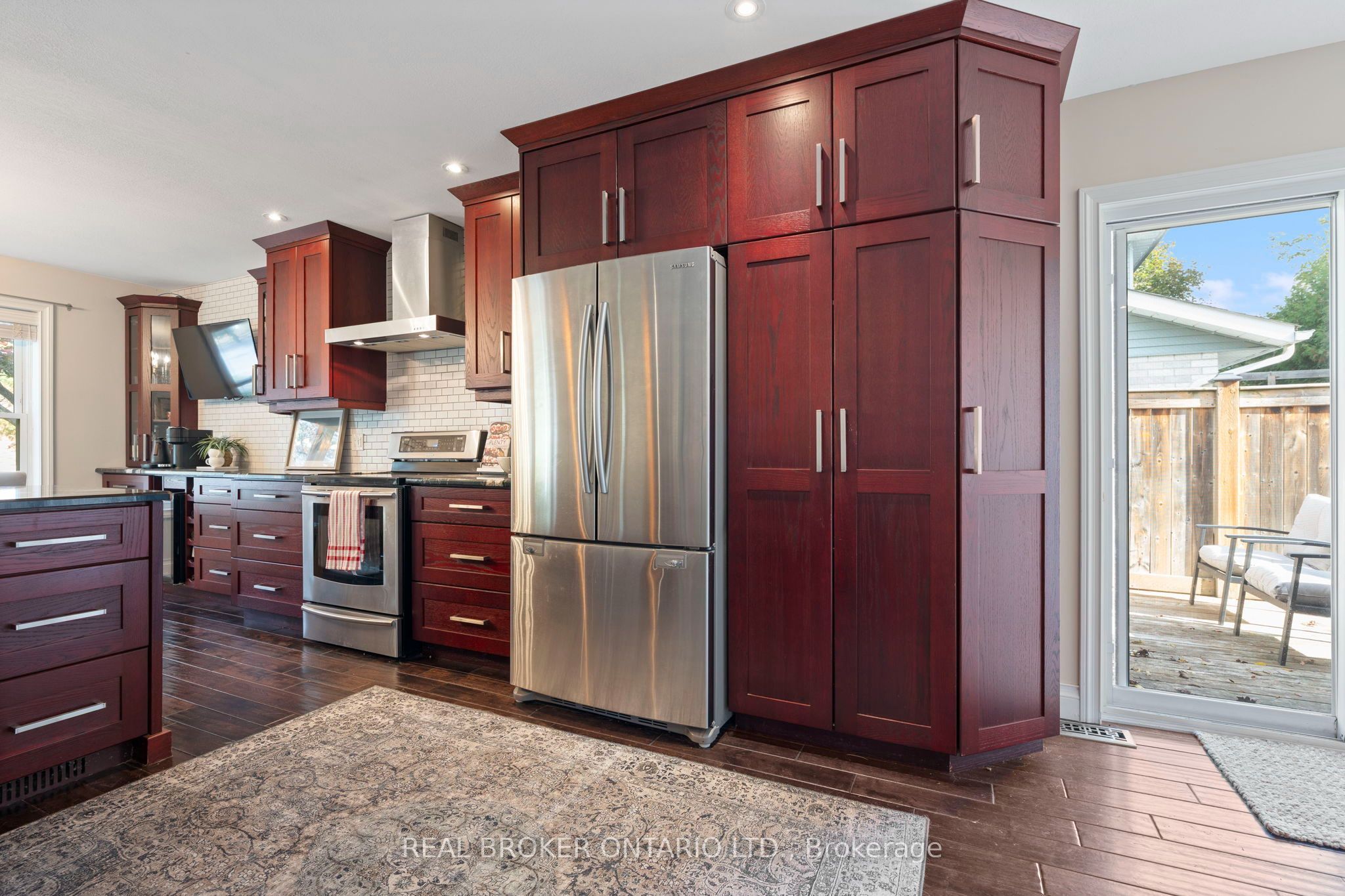 273 Colborne Street Property Photo 8