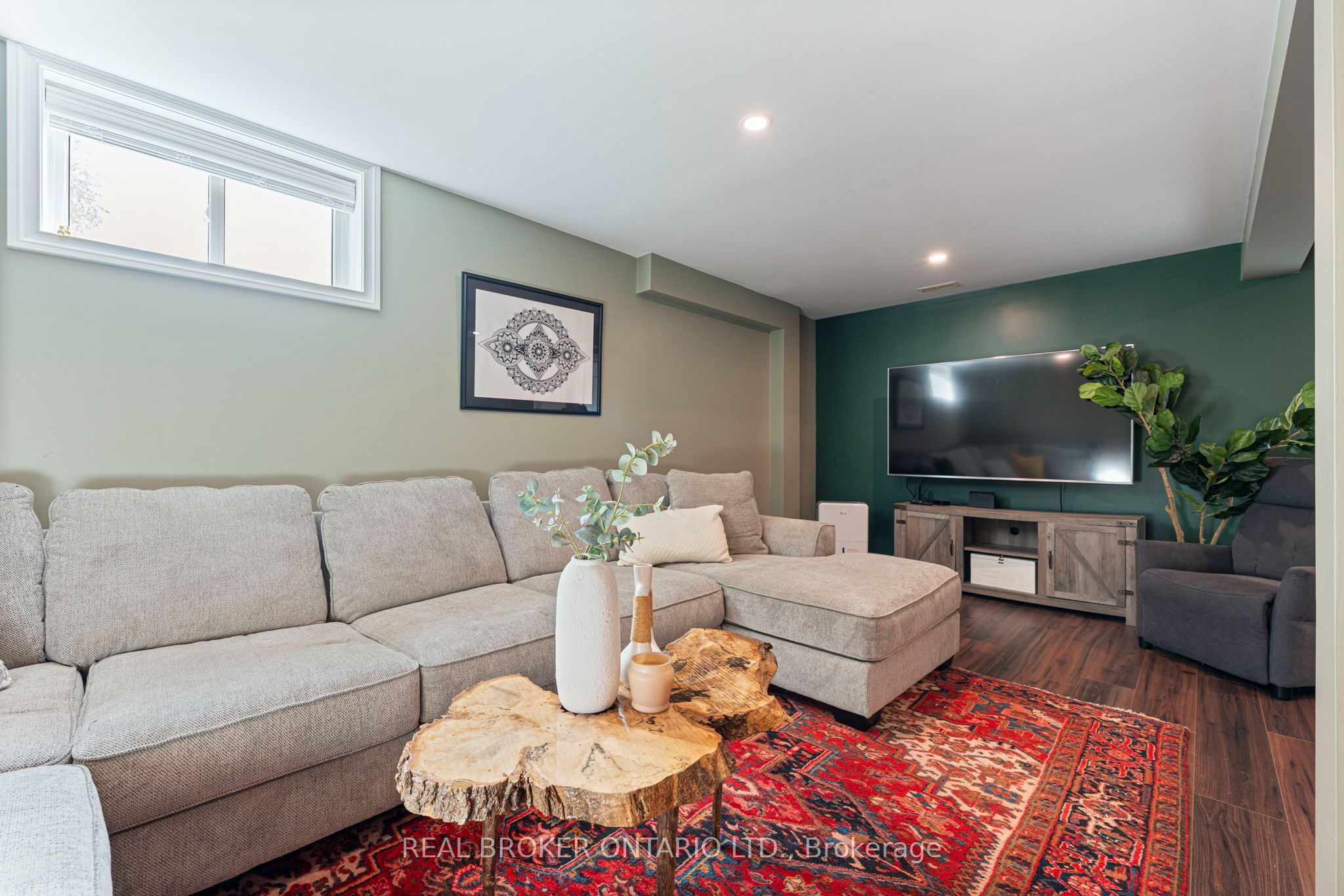 273 Colborne Street Property Photo 17
