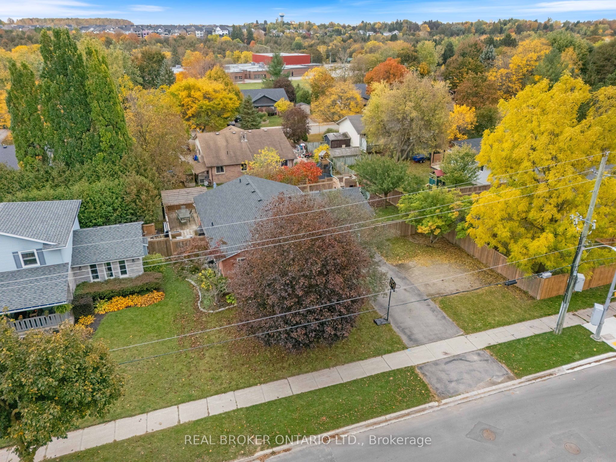 273 Colborne Street Property Photo 28
