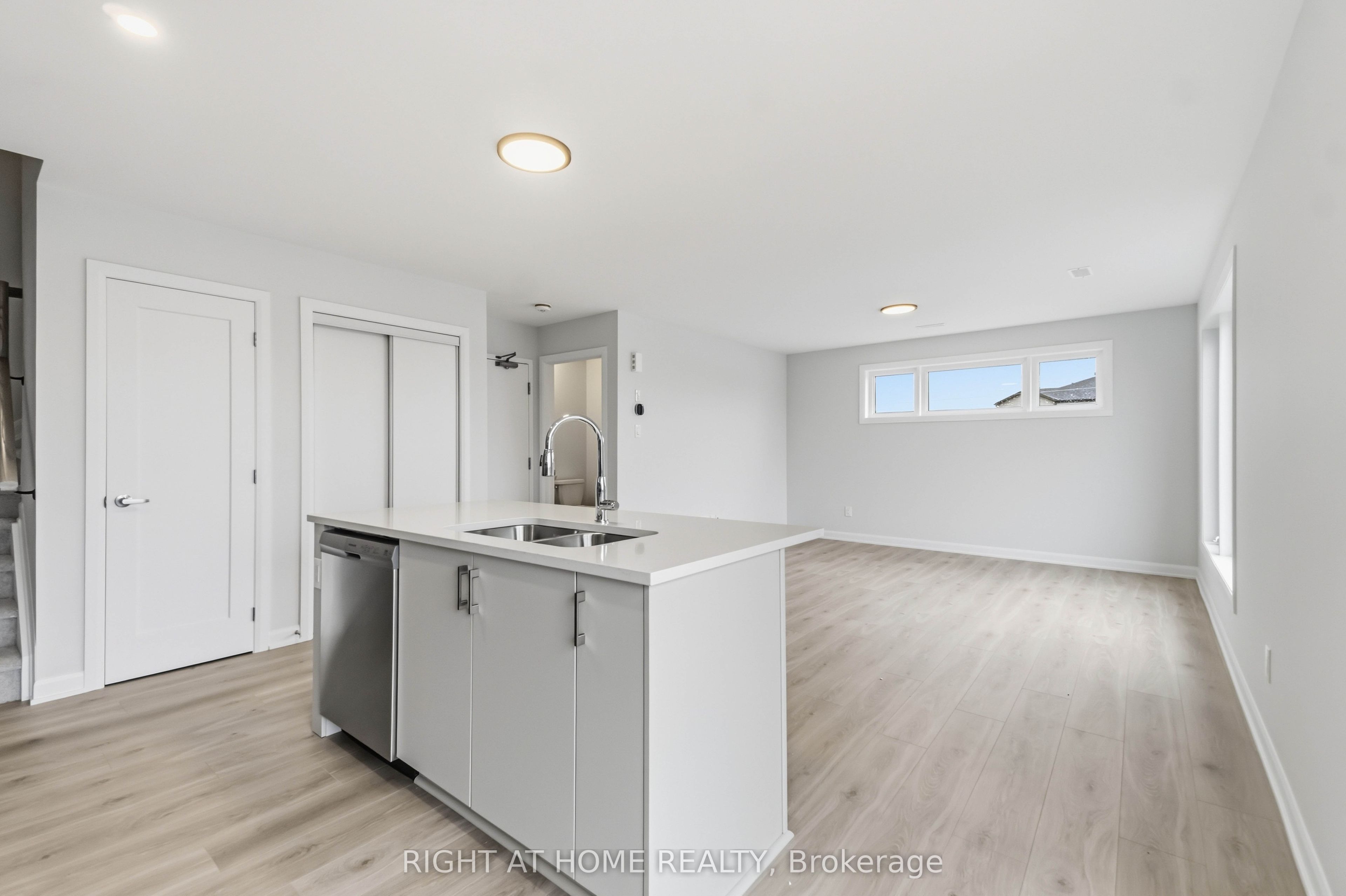 201 Glenroy Gilbert Drive Property Photo 16