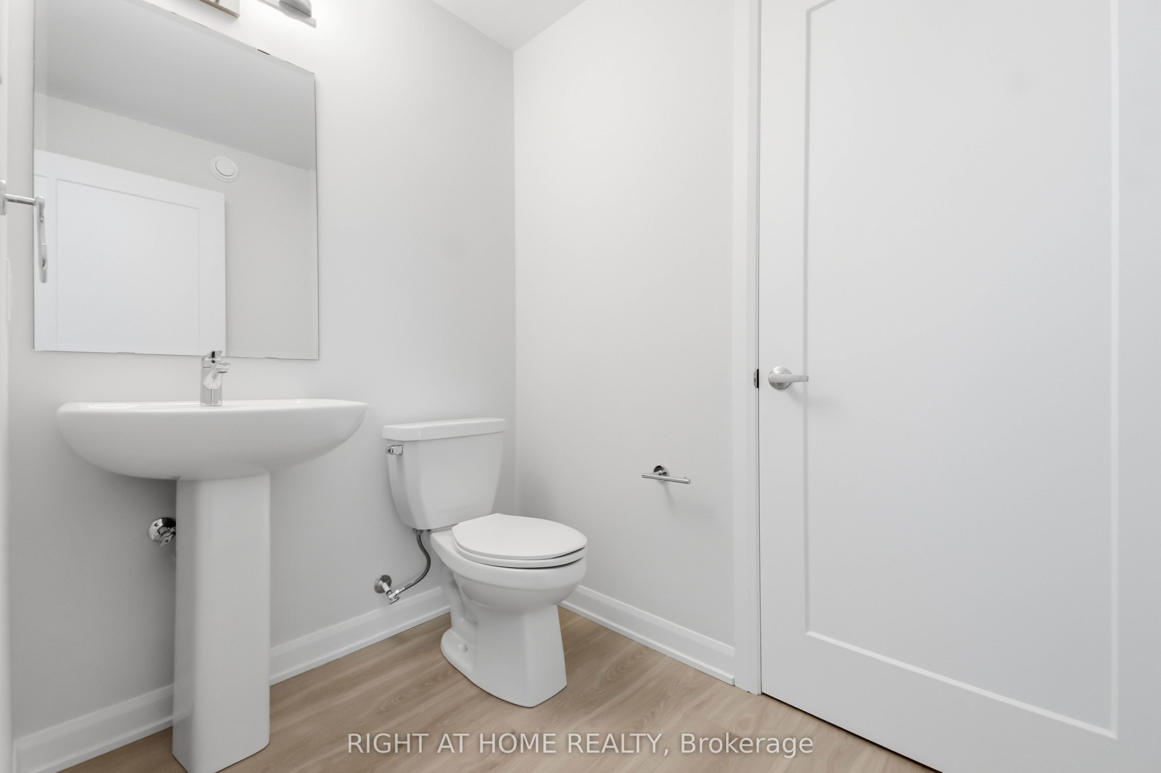 201 Glenroy Gilbert Drive Property Photo 18