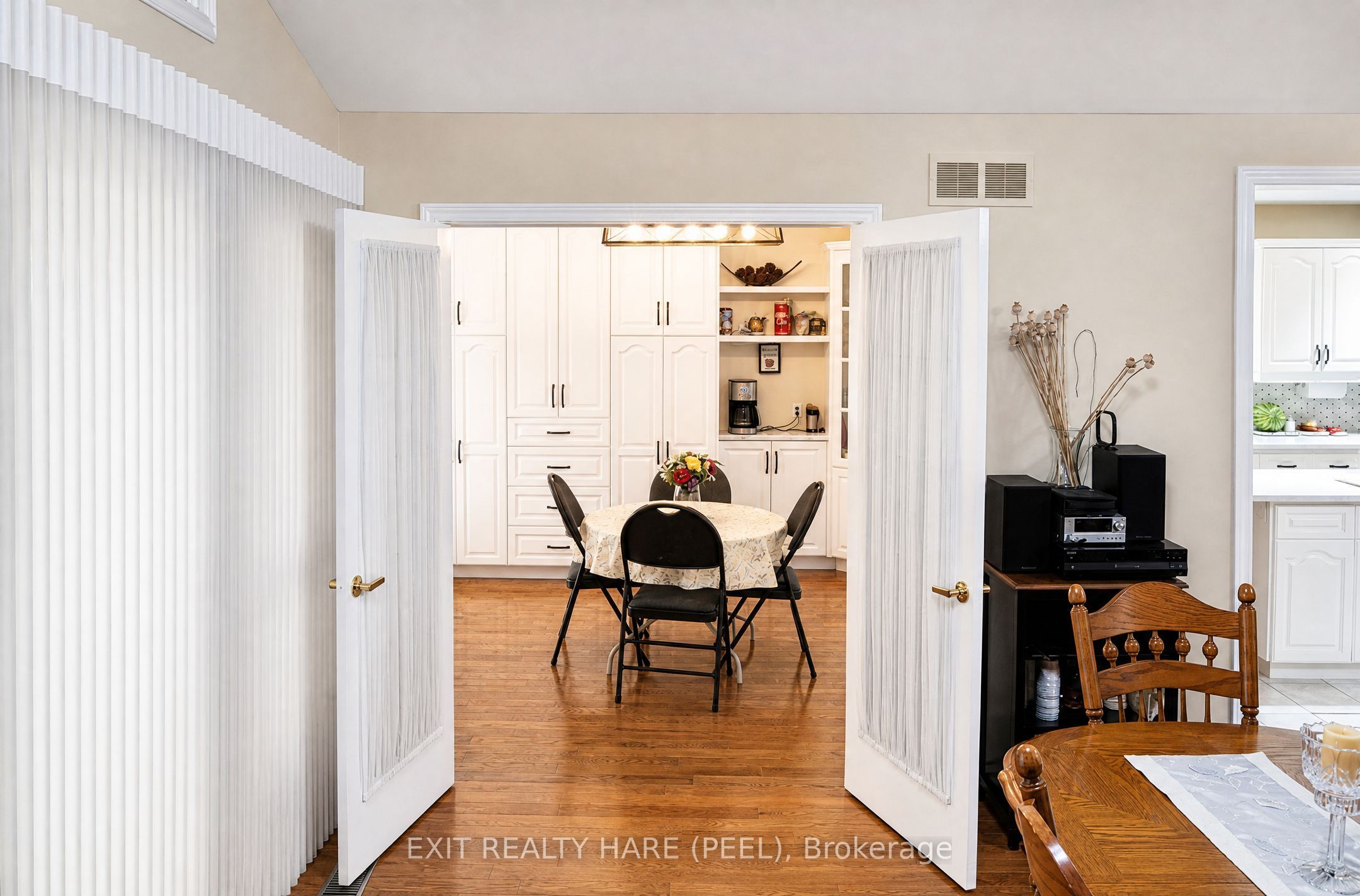 245 First Avenue Property Photo 16