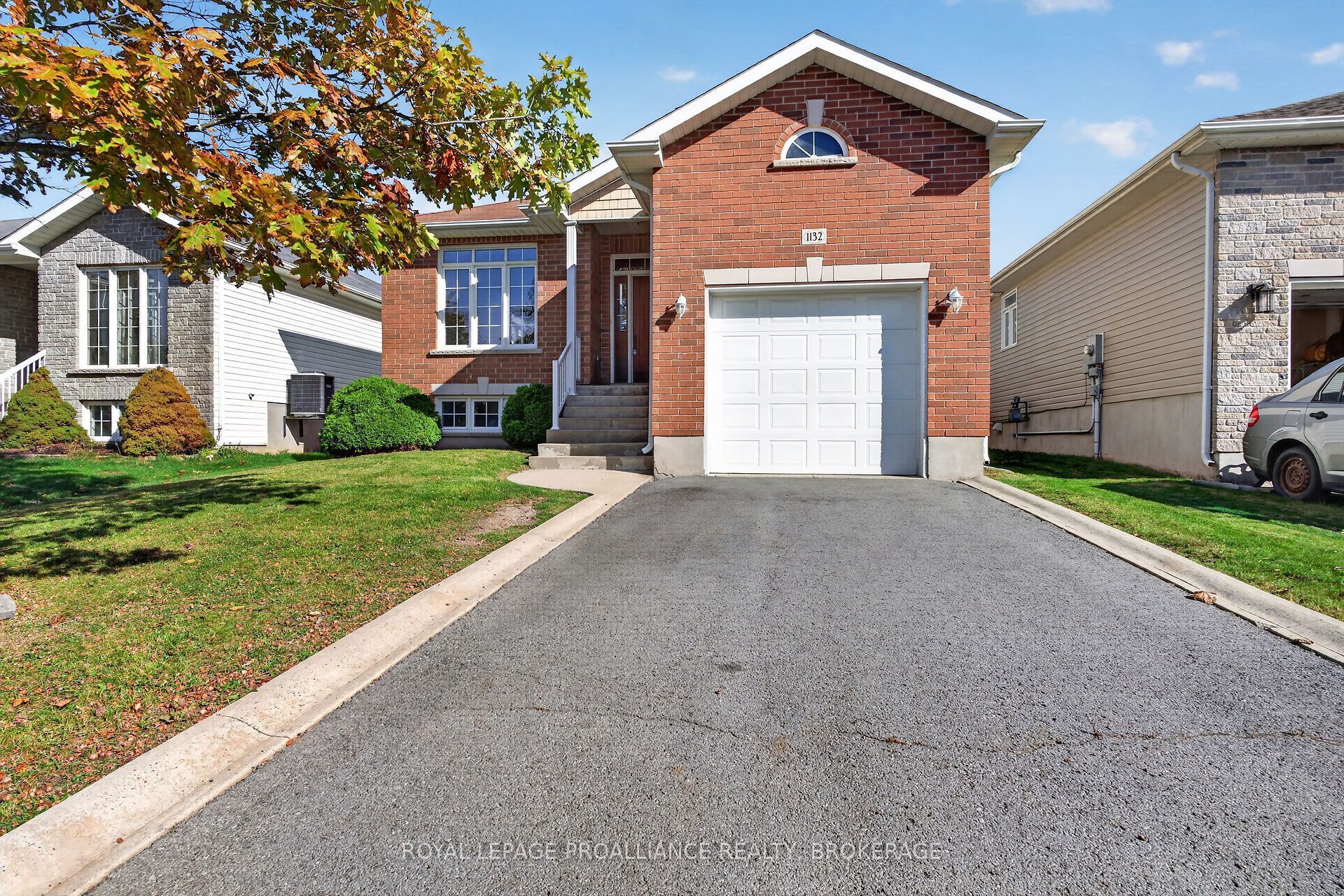 1132 Halifax Drive Property Photo 2