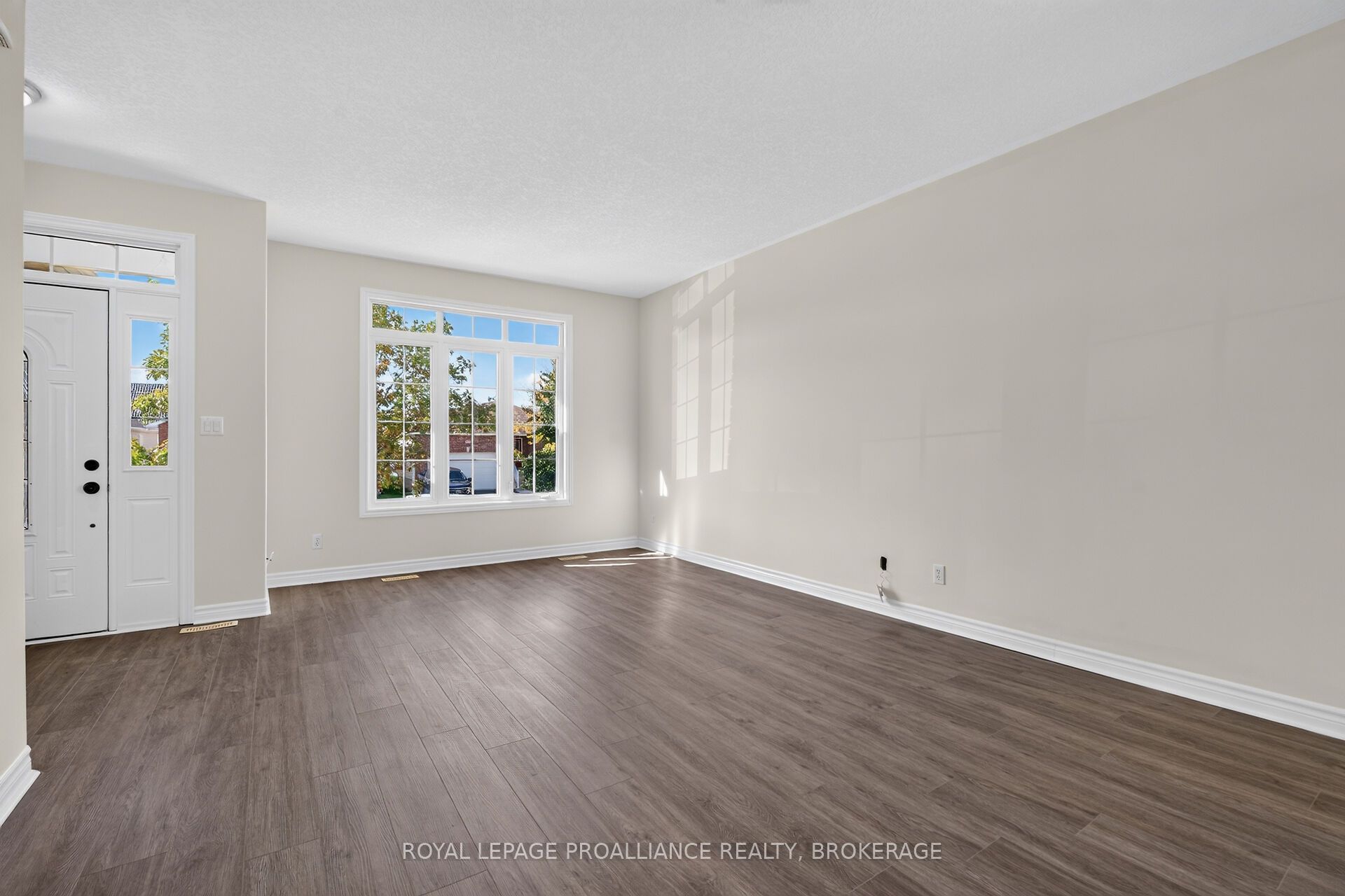 1132 Halifax Drive Property Photo 12