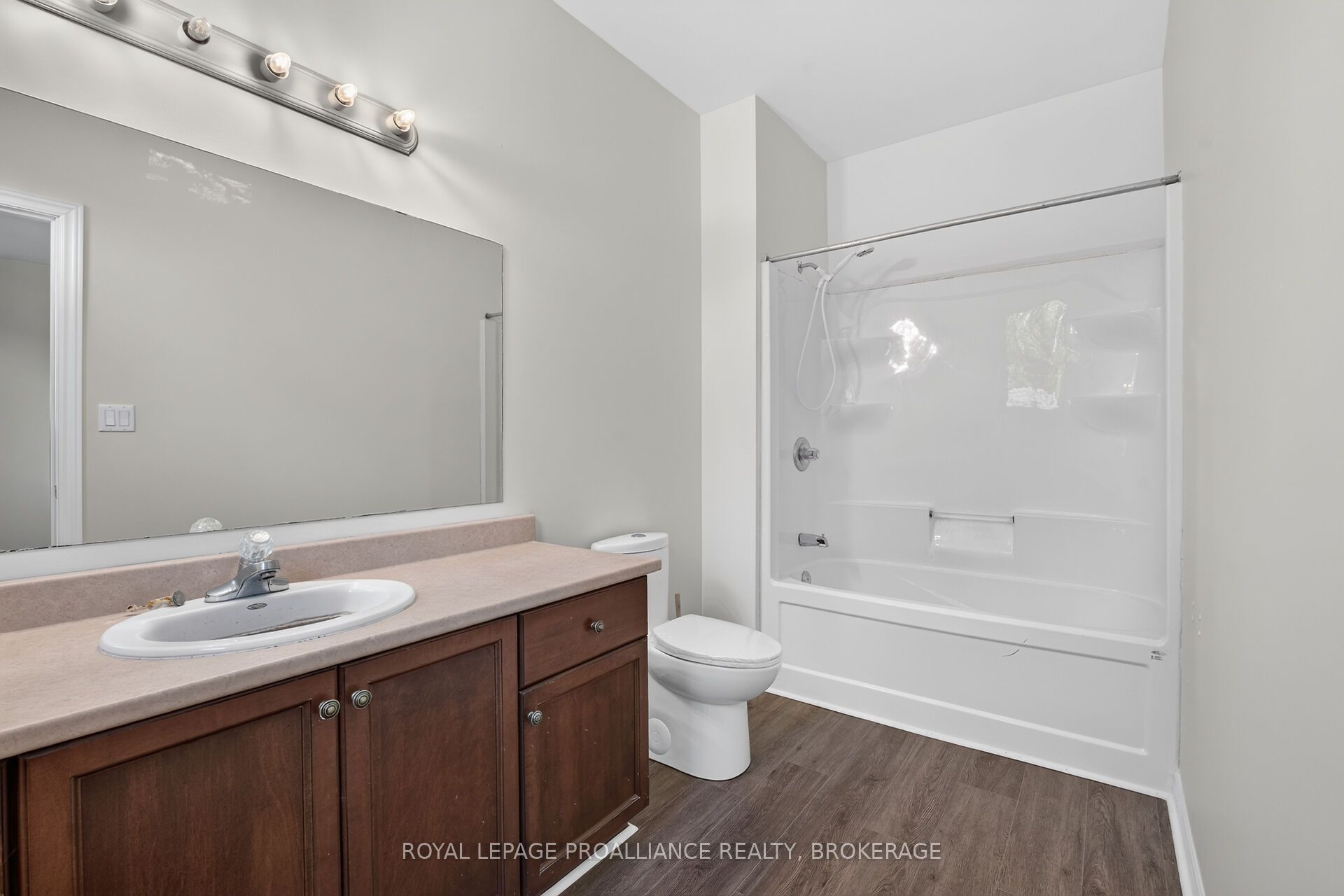 1132 Halifax Drive Property Photo 25