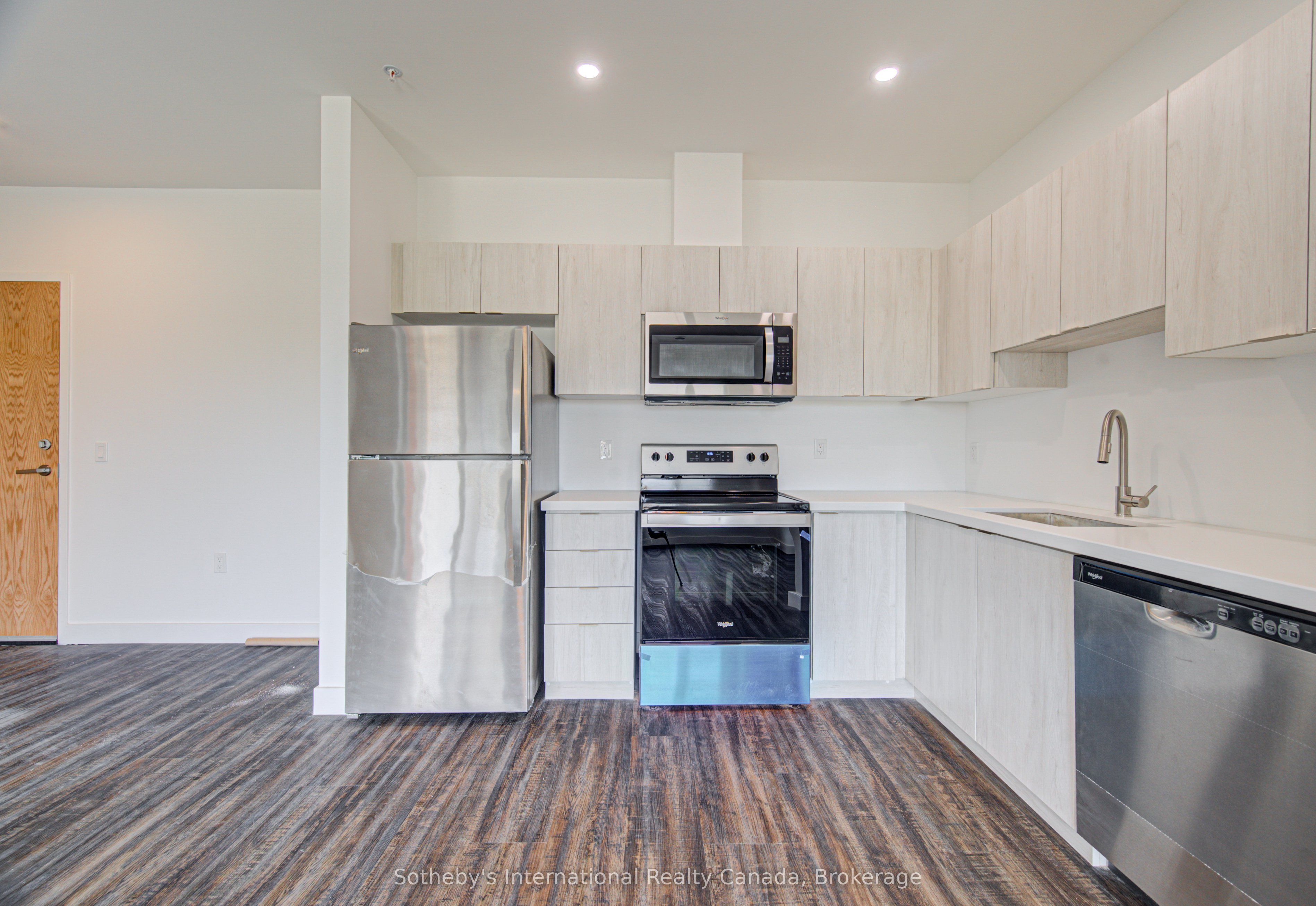 408 Dundas Street S 402 Property Photo 10