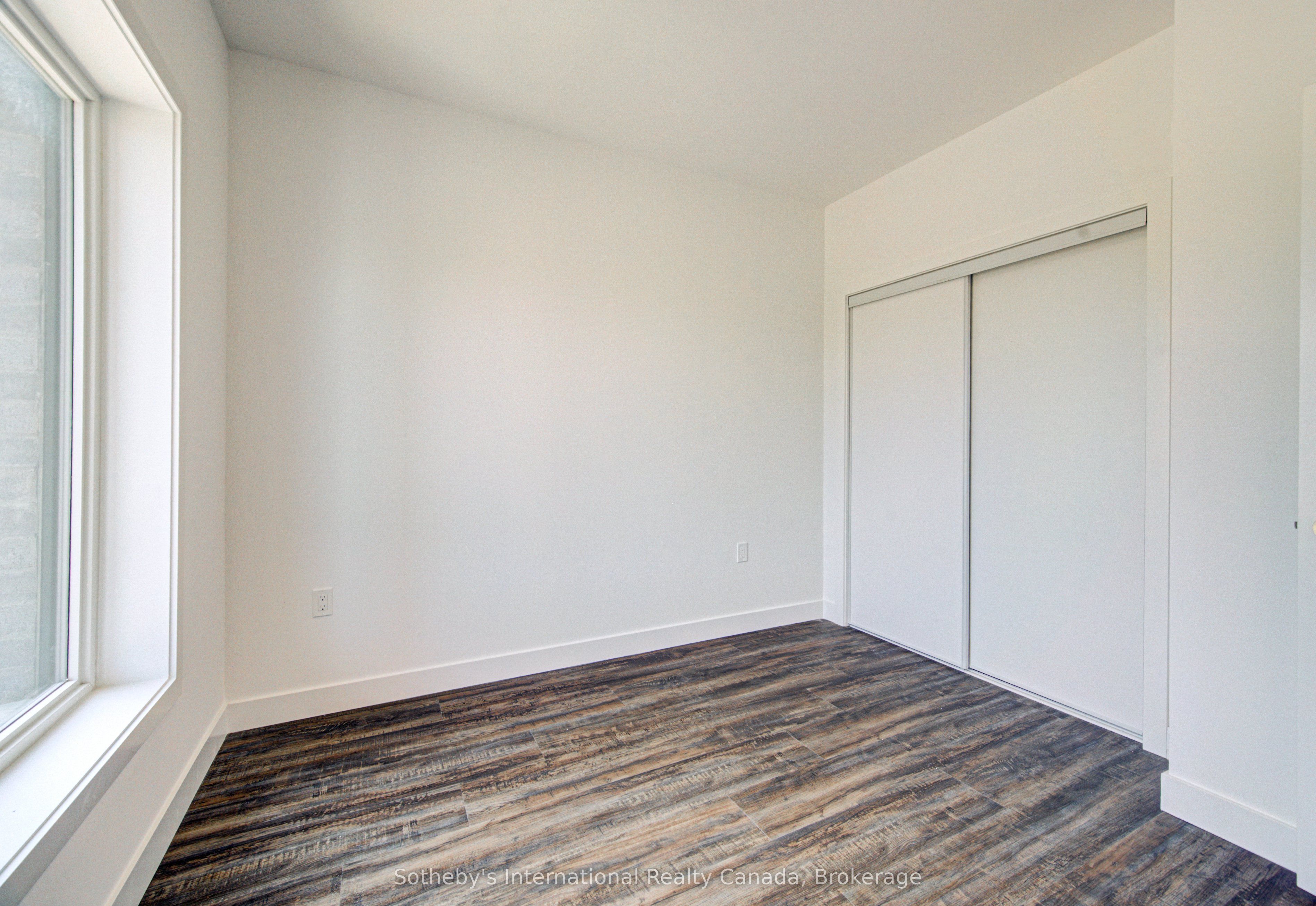 408 Dundas Street S 402 Property Photo 17