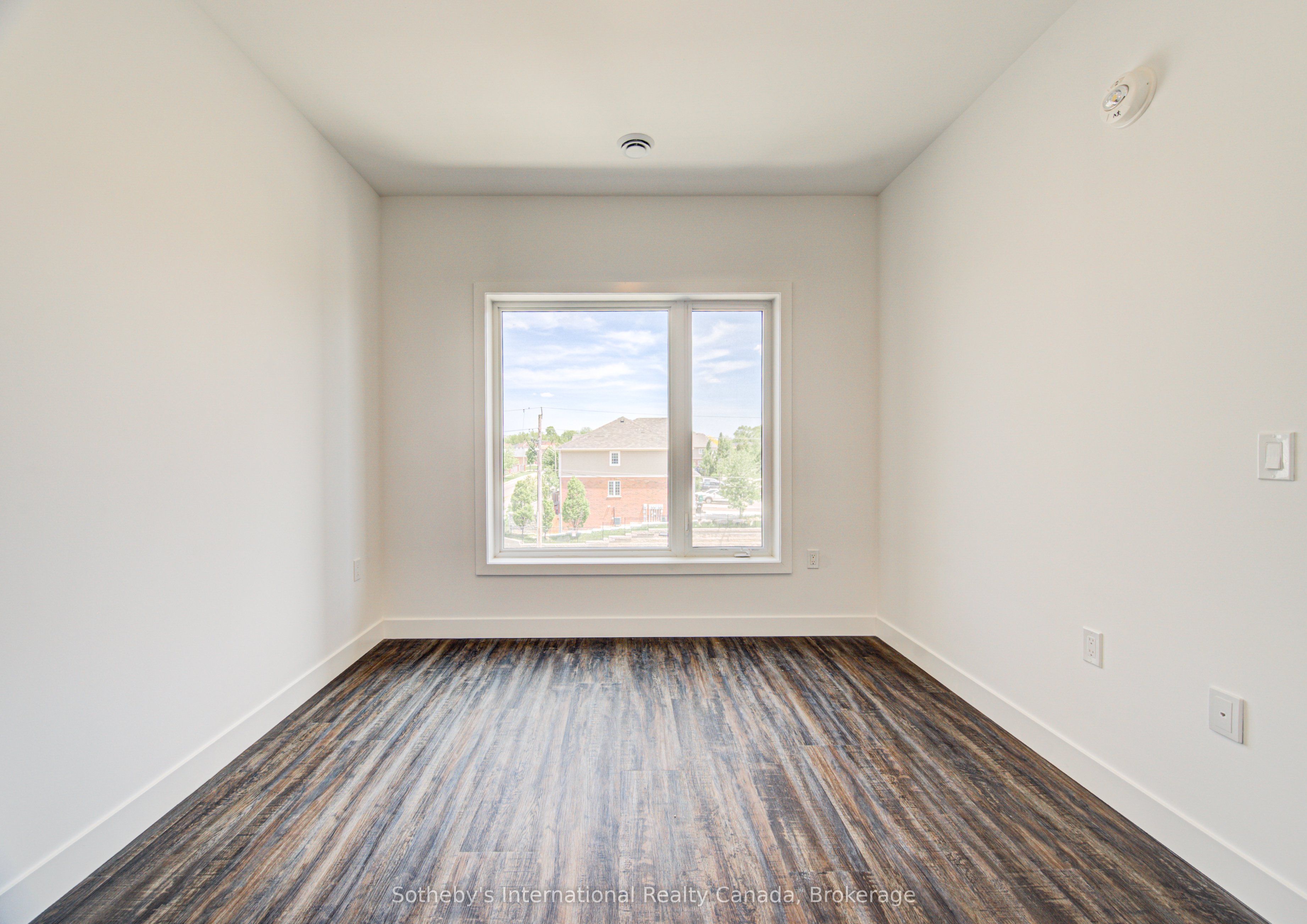 408 Dundas Street S 402 Property Photo 19