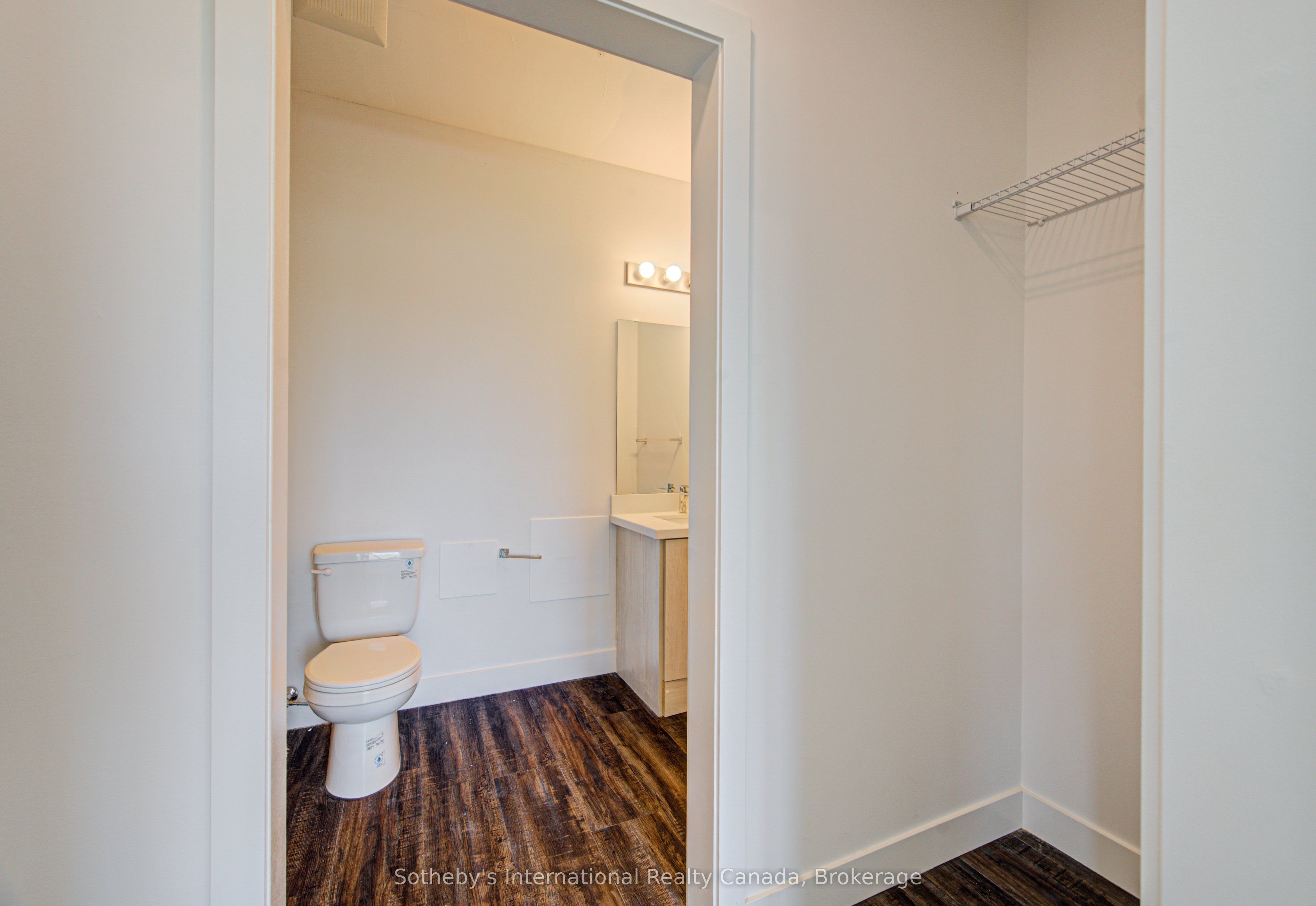 408 Dundas Street S 402 Property Photo 20