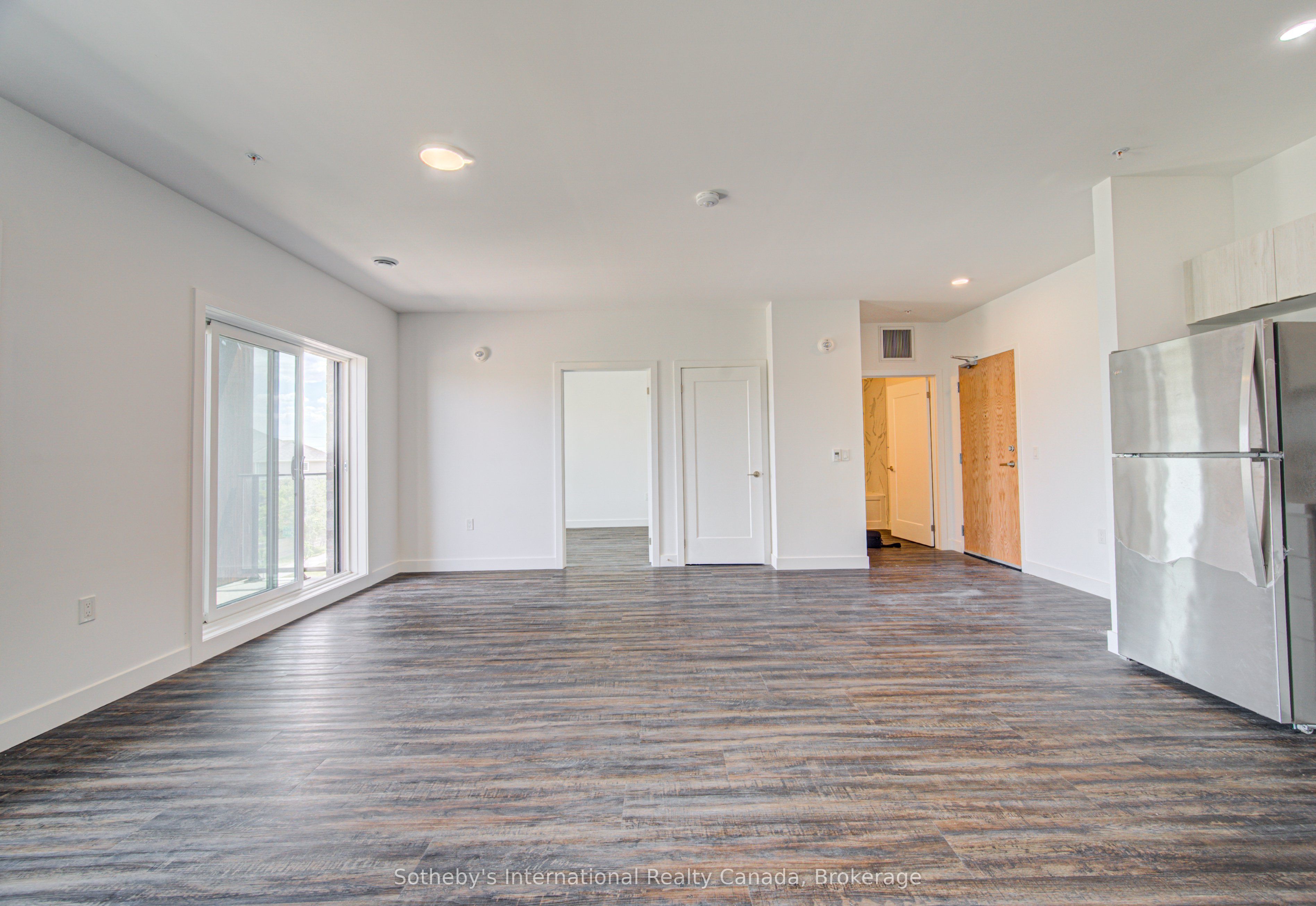 408 Dundas Street S 402 Property Photo 23