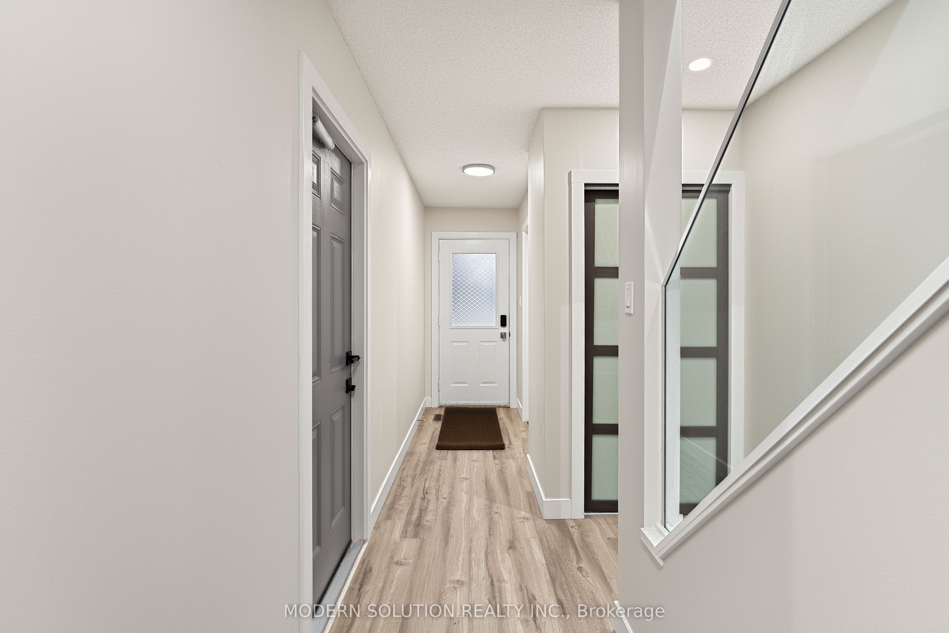 386 Highland Road W 23 Property Photo 7