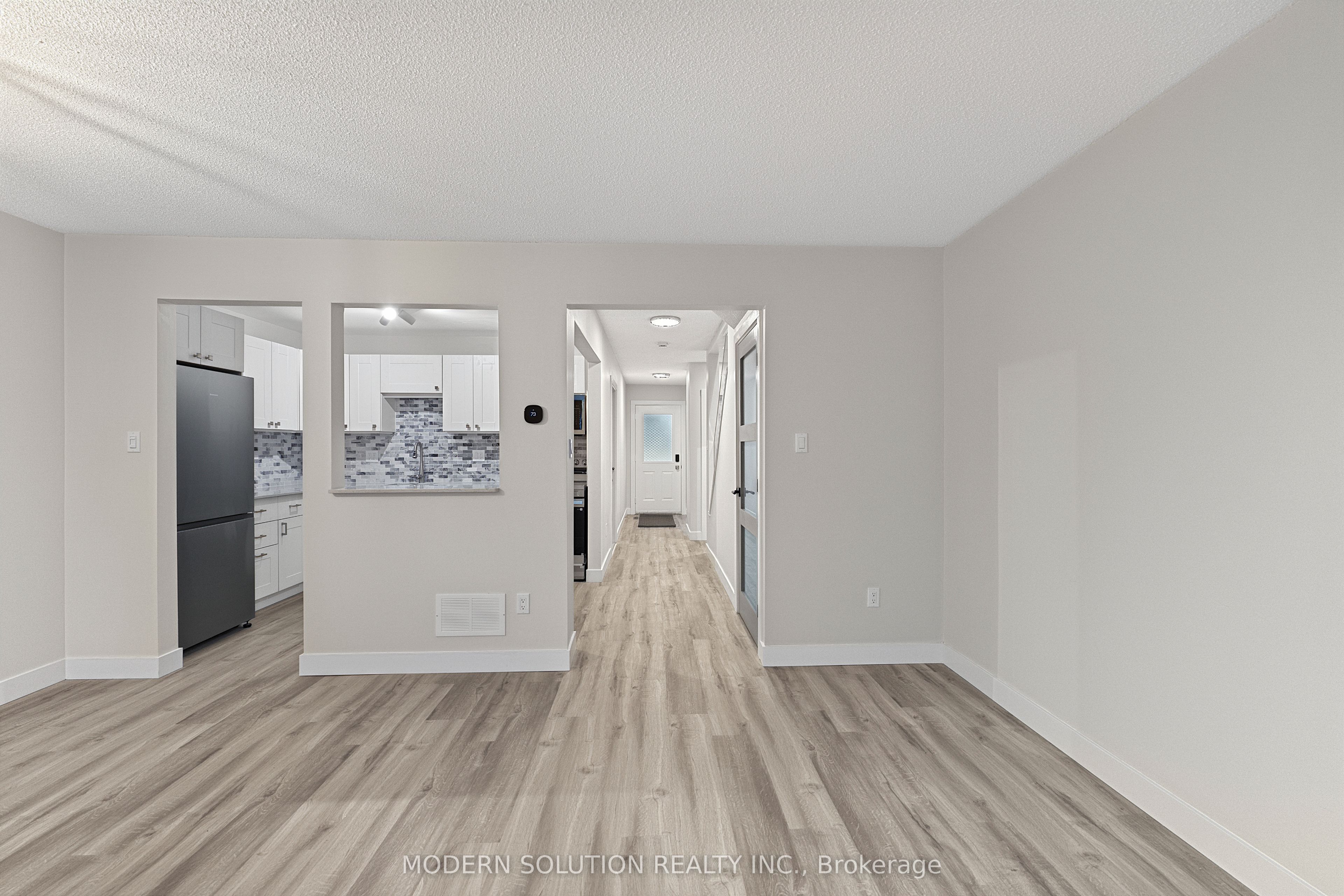 386 Highland Road W 23 Property Photo 12