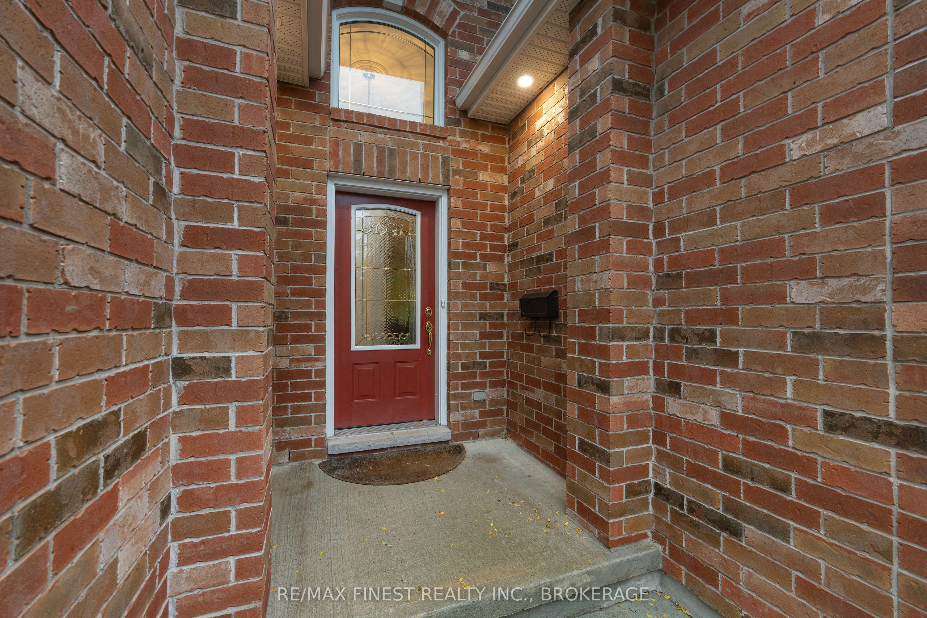 540 Monterey Court Property Photo 4