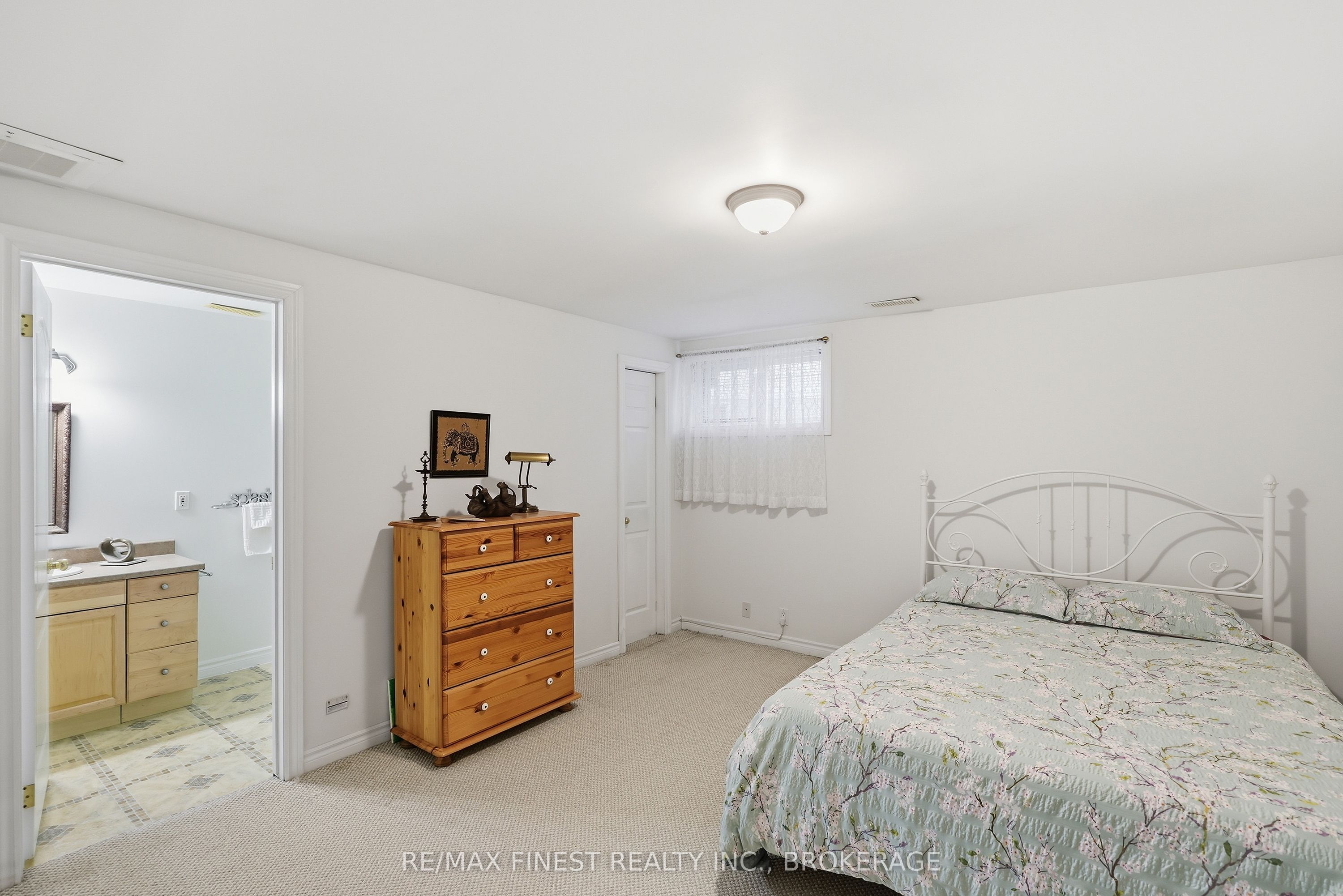 540 Monterey Court Property Photo 27