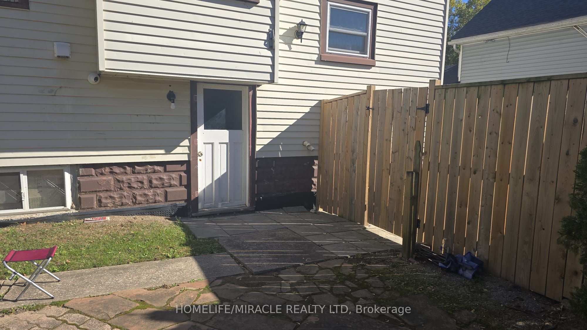 4364 Bampfield Street Property Photo 7