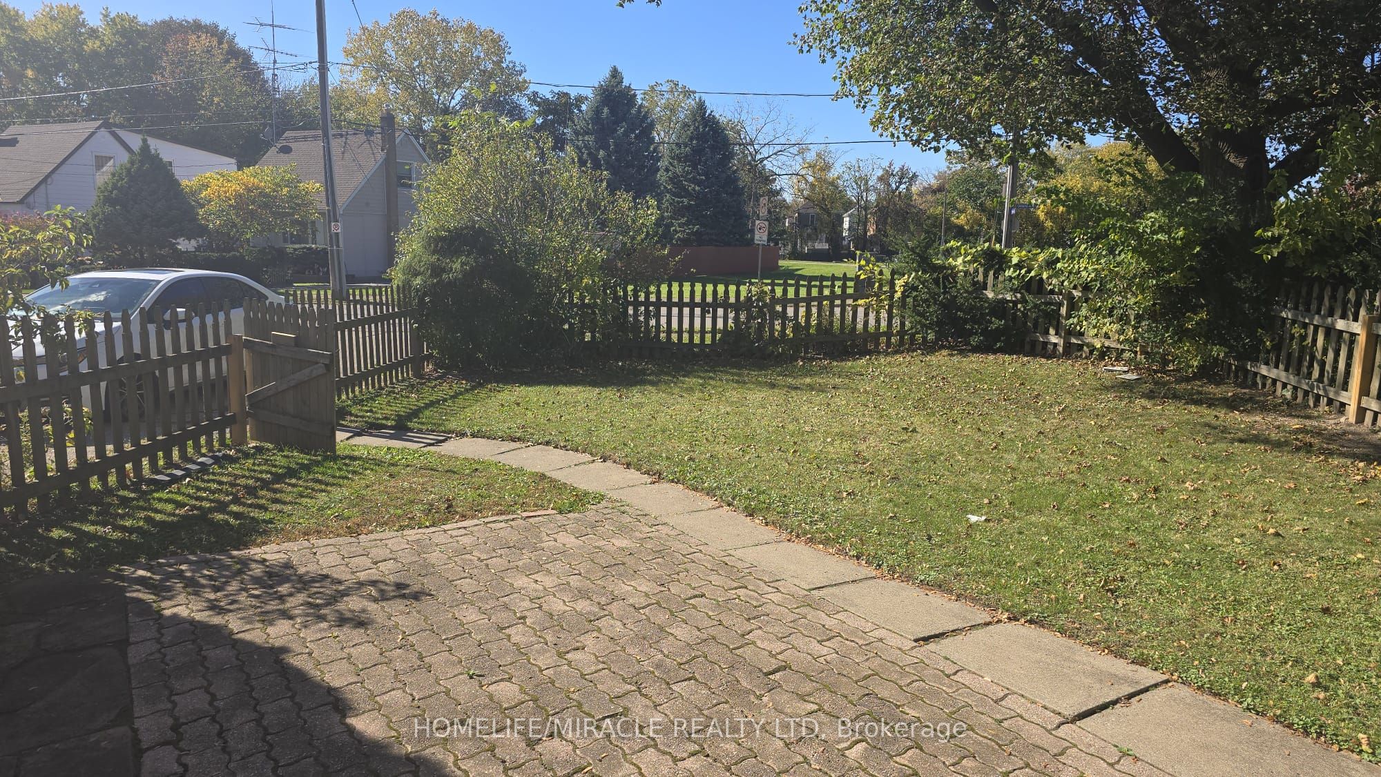 4364 Bampfield Street Property Photo 10