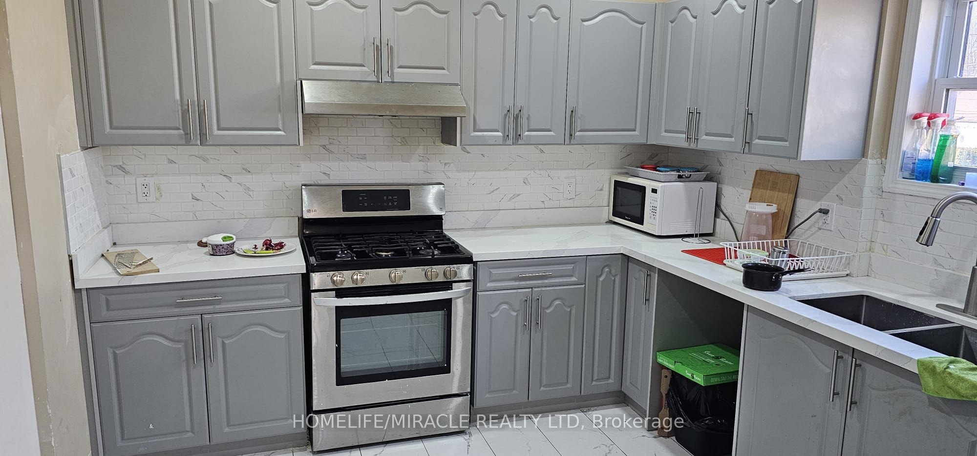4364 Bampfield Street Property Photo 23