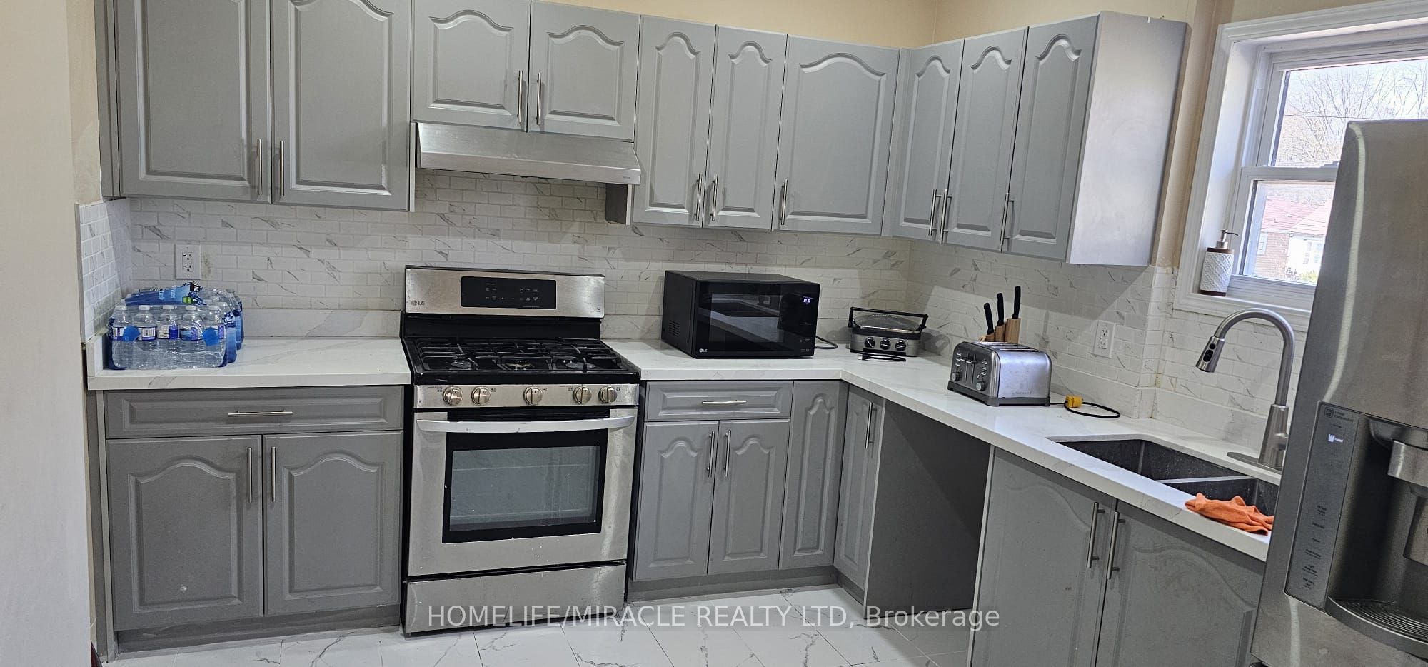 4364 Bampfield Street Property Photo 28