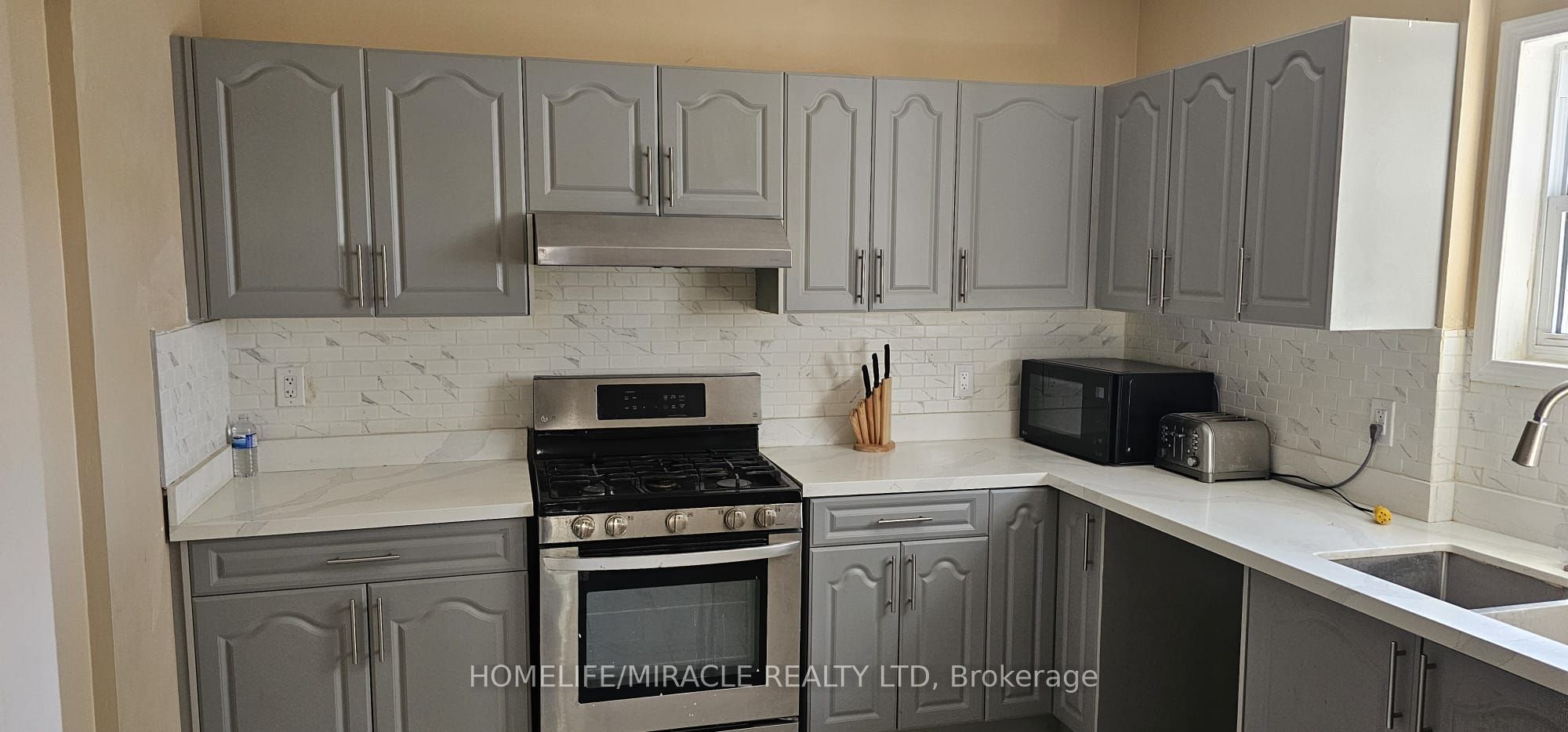4364 Bampfield Street Property Photo 38