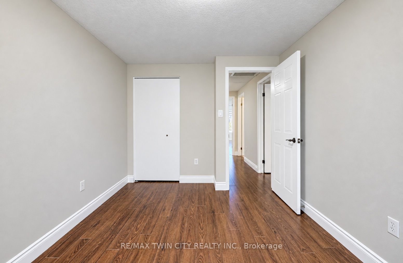 457 Annapolis Court Property Photo 20