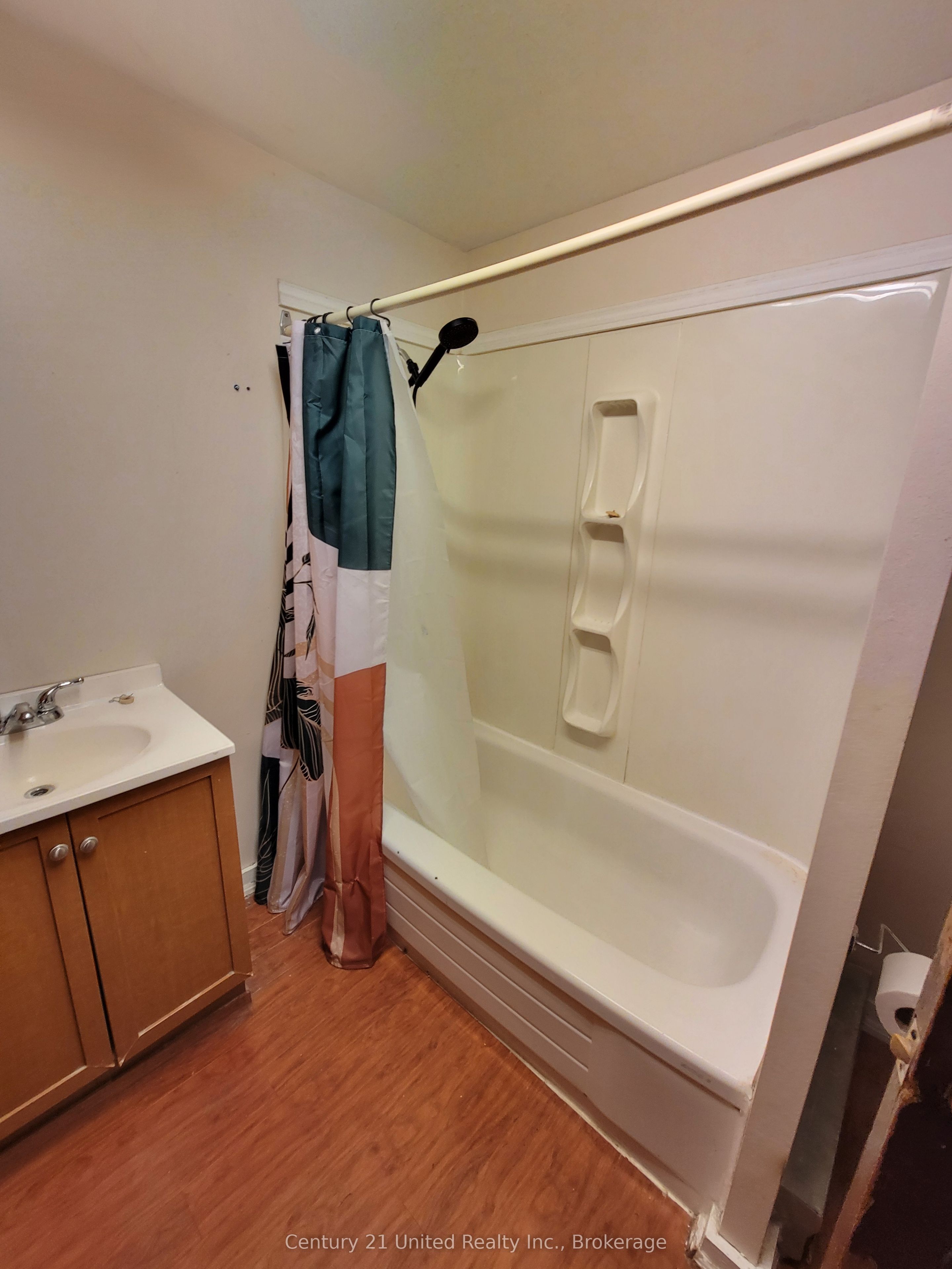 384 1/2 George Street N D Property Photo 5
