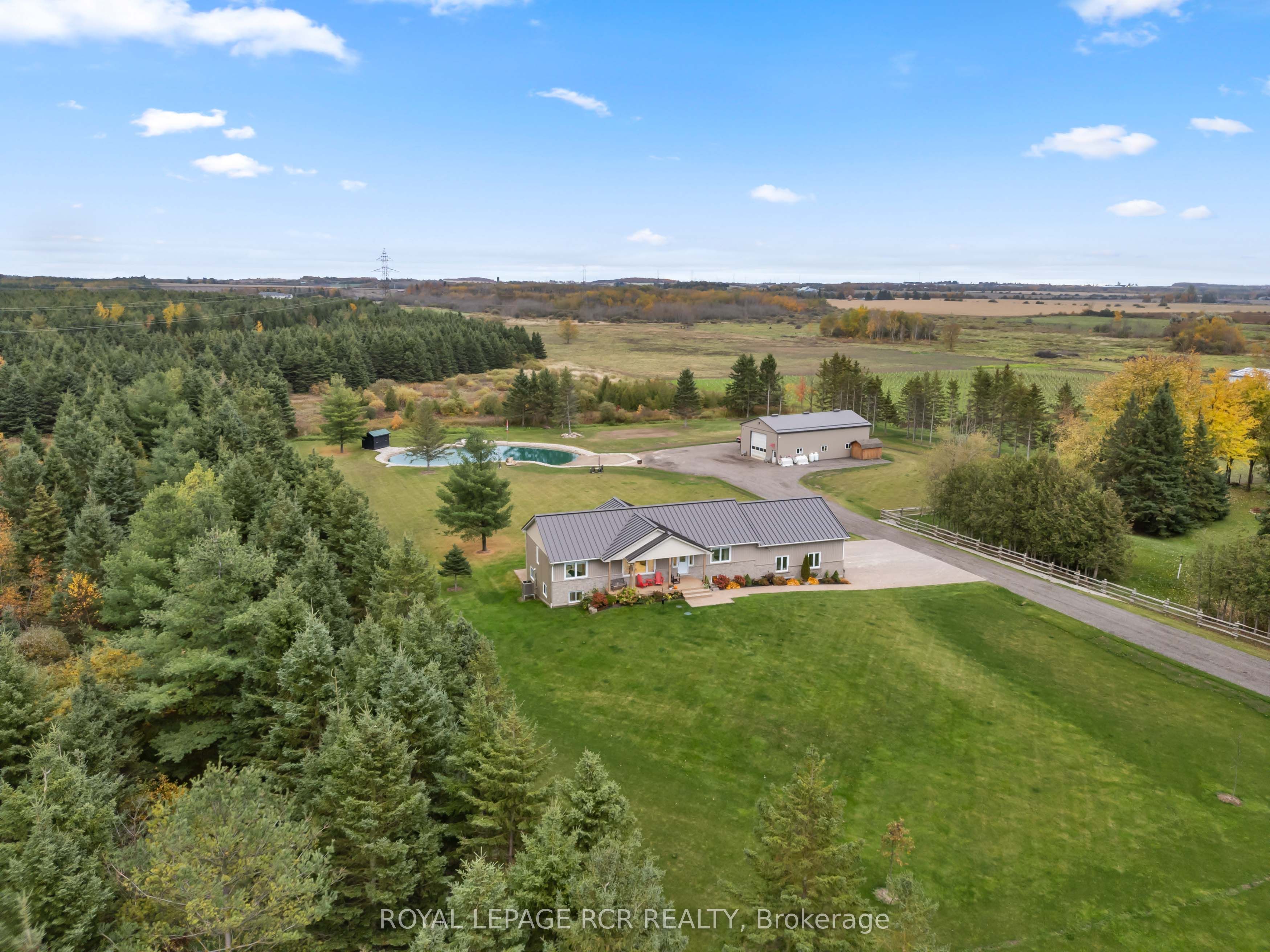 373413 6th Line Property Photo 1