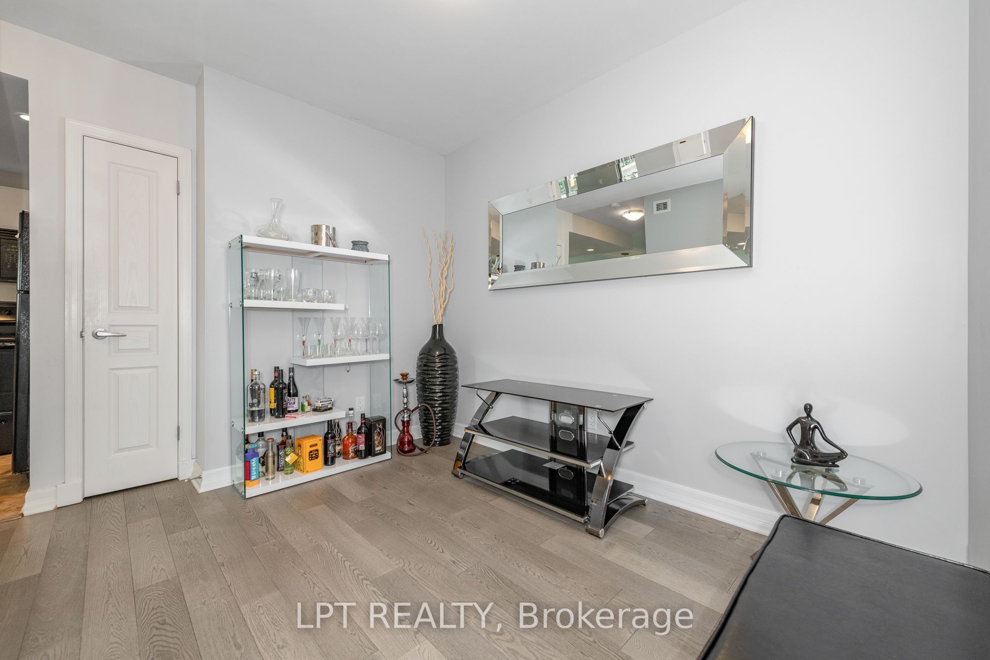 200 Besserer Street 305 Property Photo 5