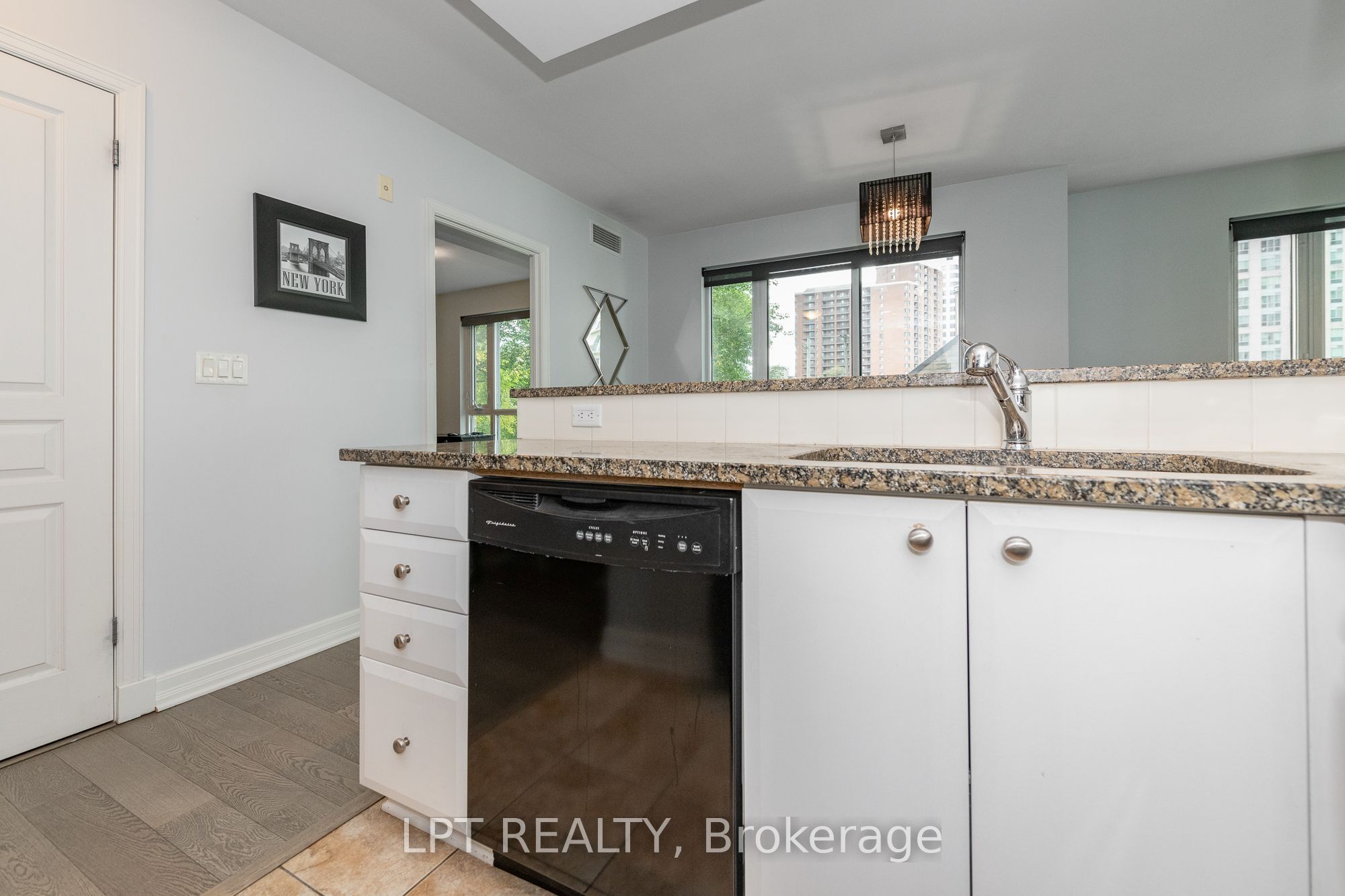 200 Besserer Street 305 Property Photo 11