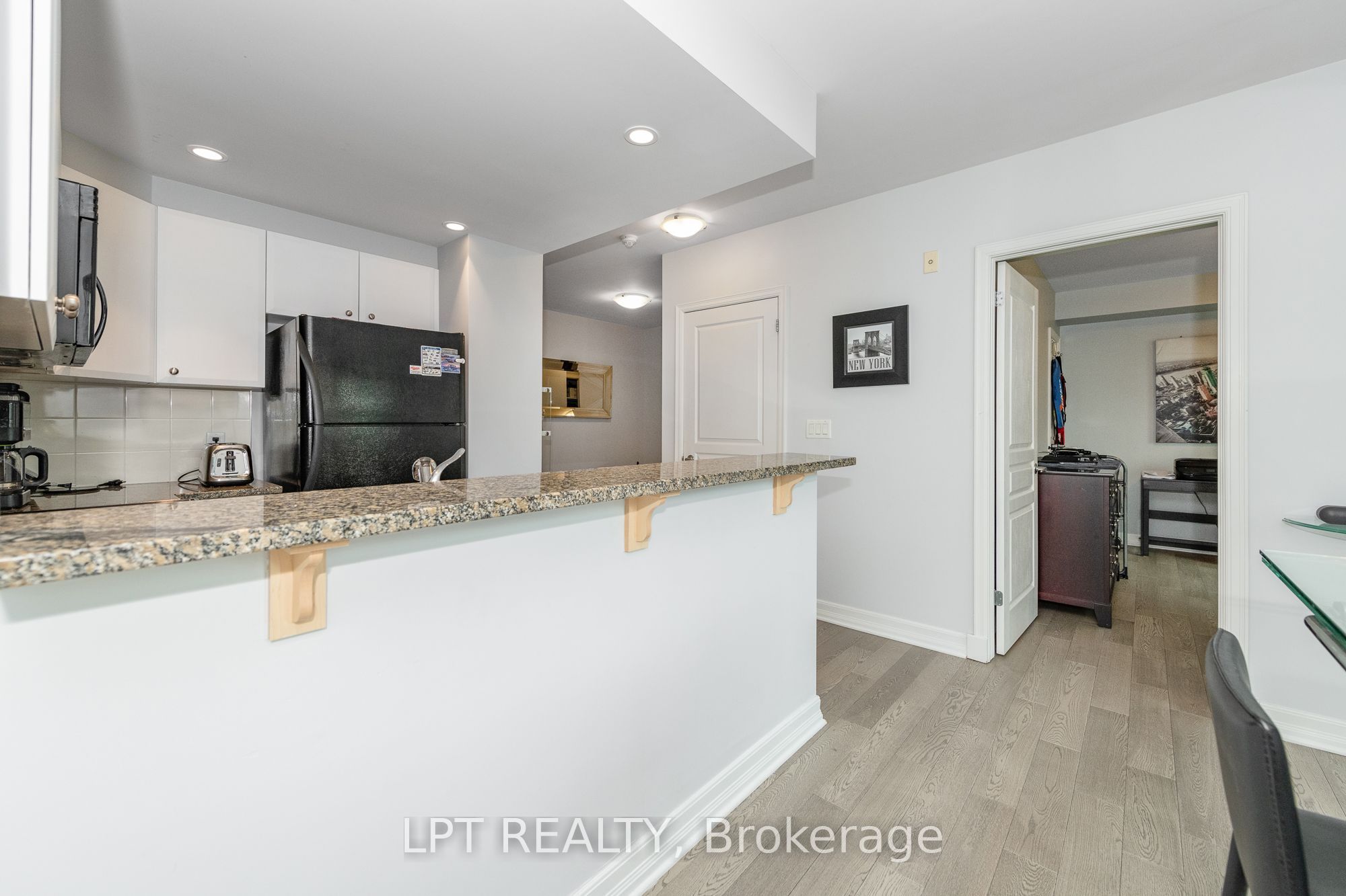 200 Besserer Street 305 Property Photo 12