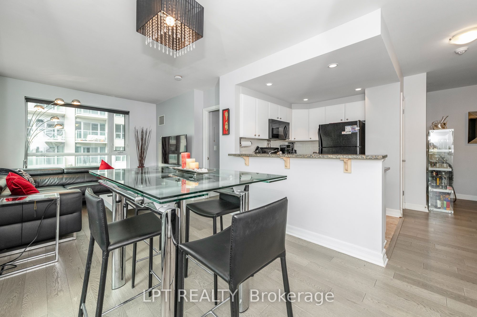 200 Besserer Street 305 Property Photo 13