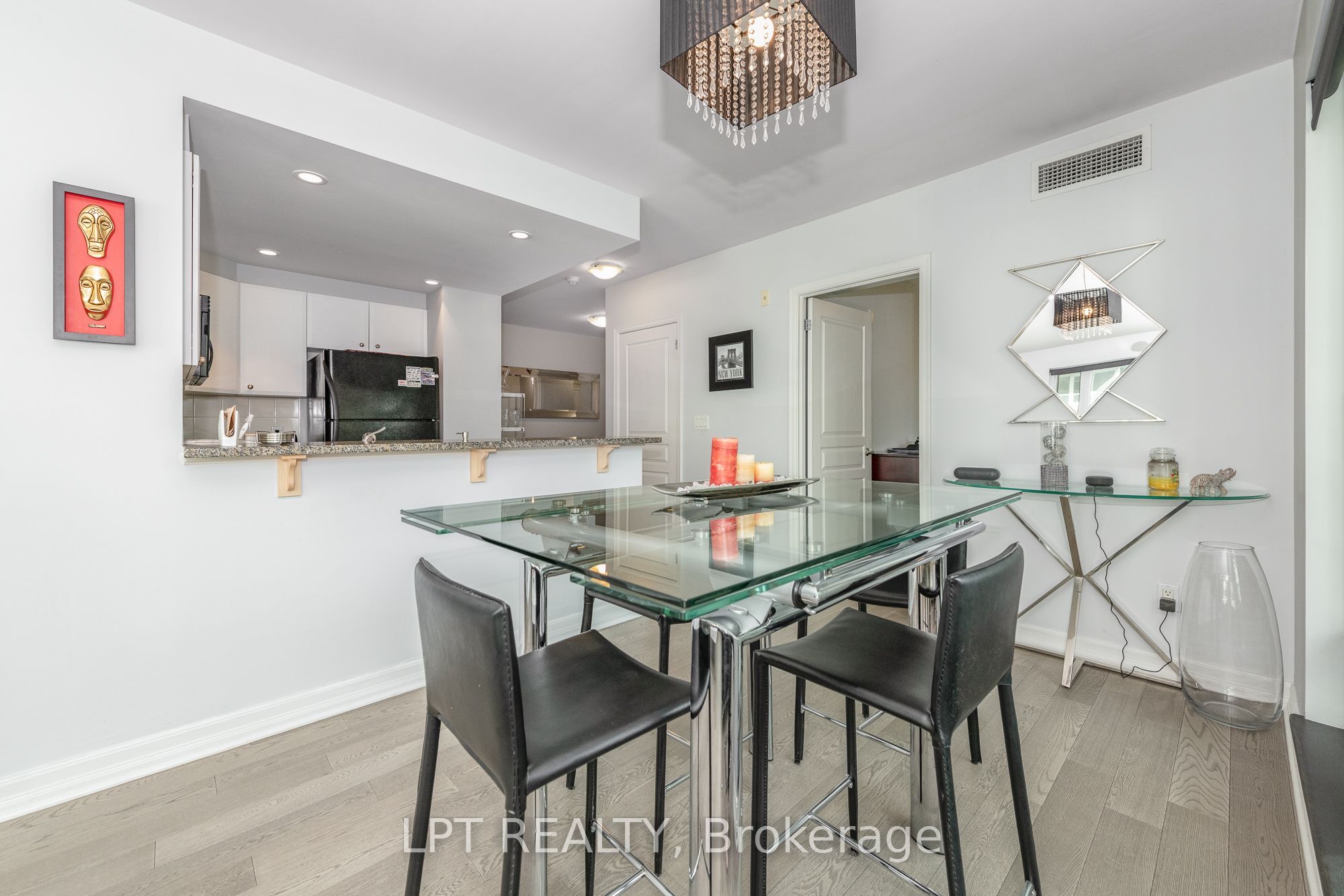 200 Besserer Street 305 Property Photo 15