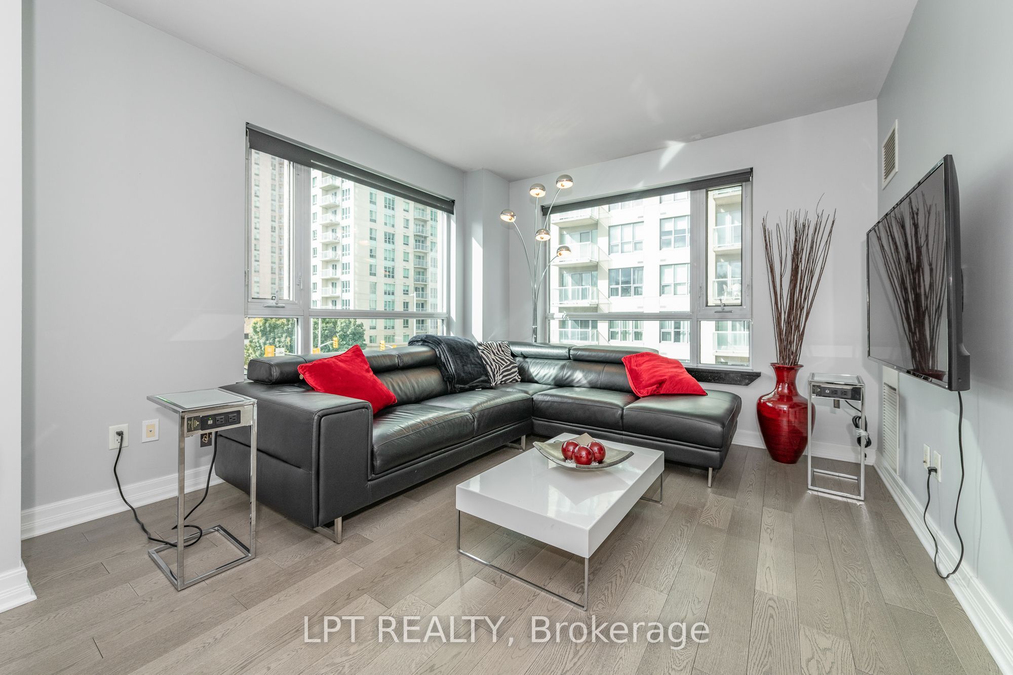 200 Besserer Street 305 Property Photo 16