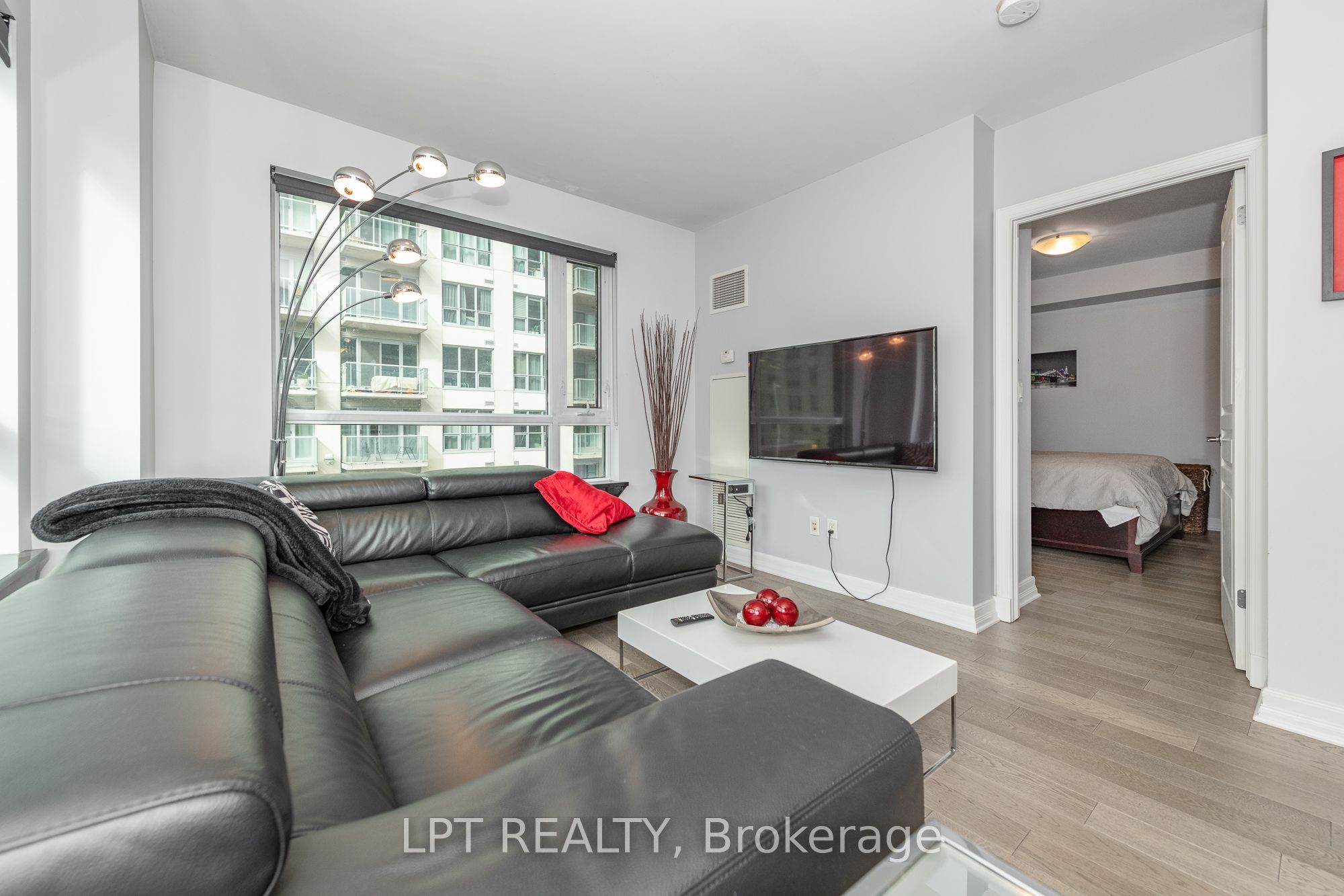 200 Besserer Street 305 Property Photo 17