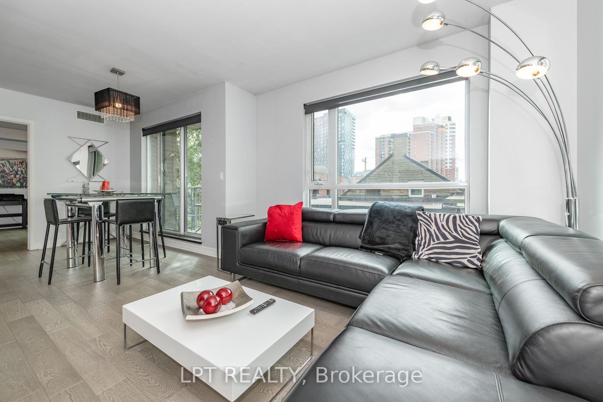 200 Besserer Street 305 Property Photo 18