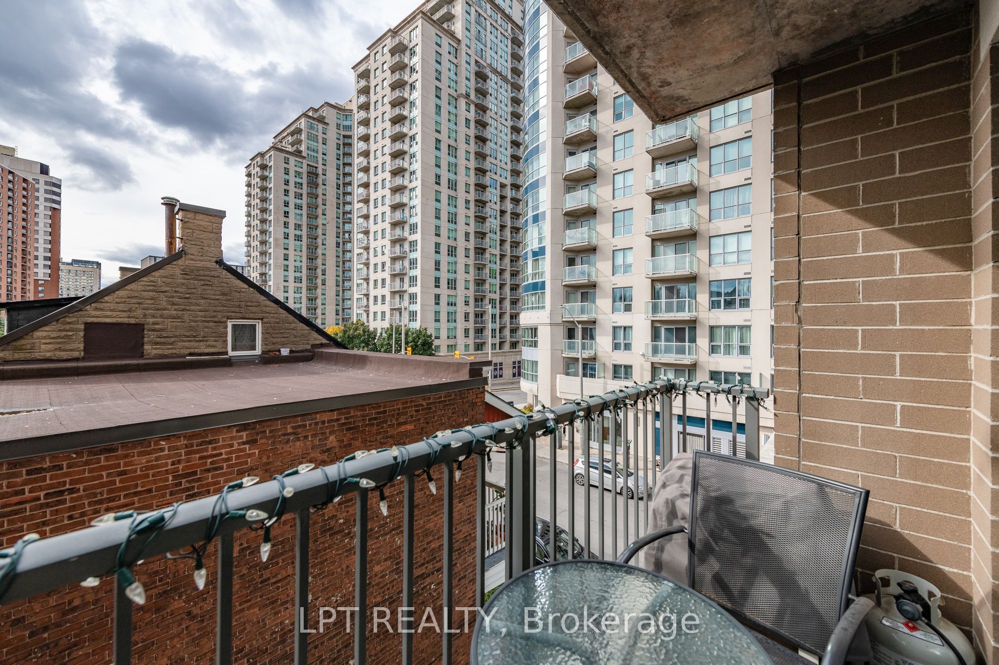 200 Besserer Street 305 Property Photo 28