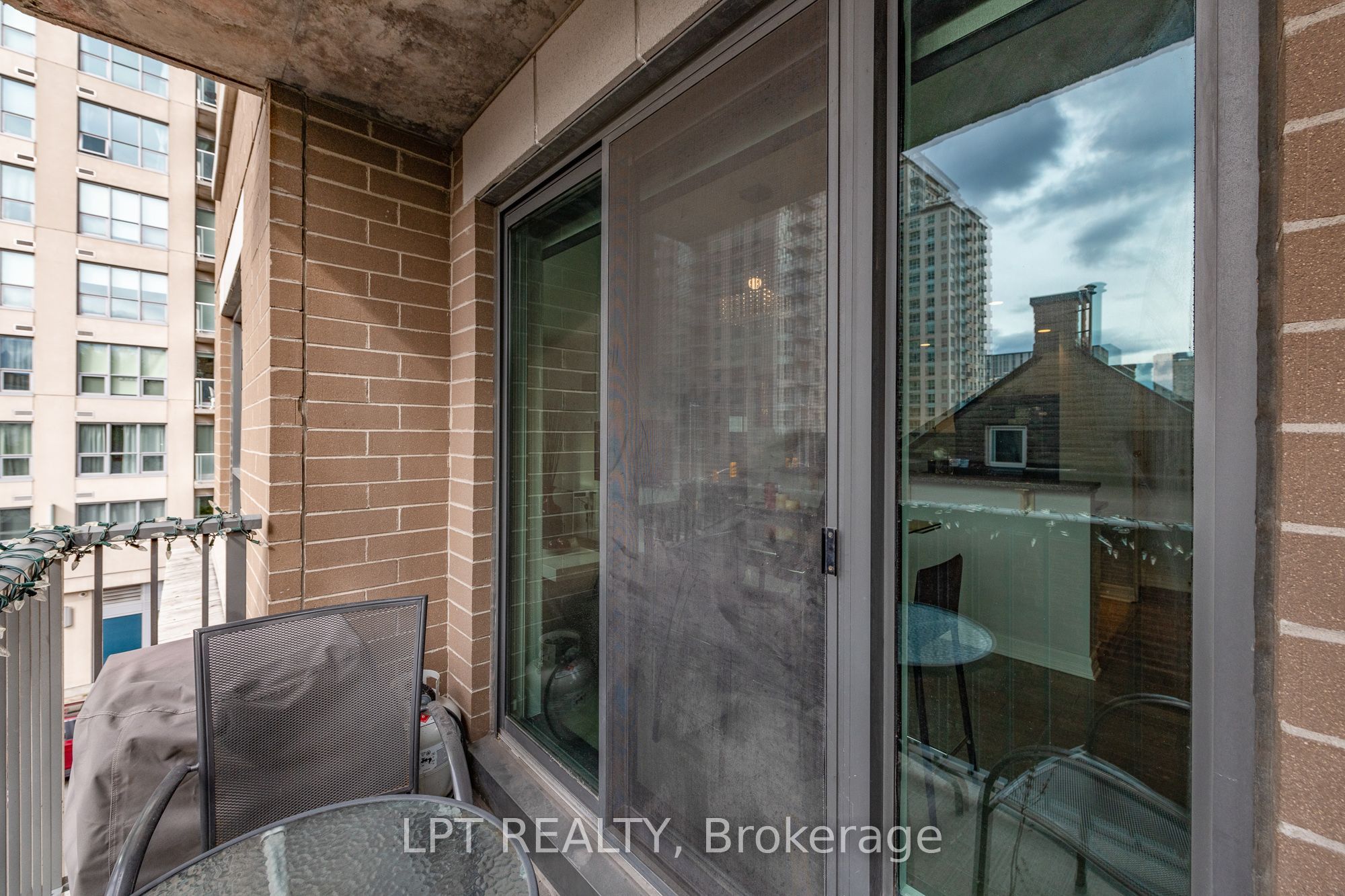 200 Besserer Street 305 Property Photo 29