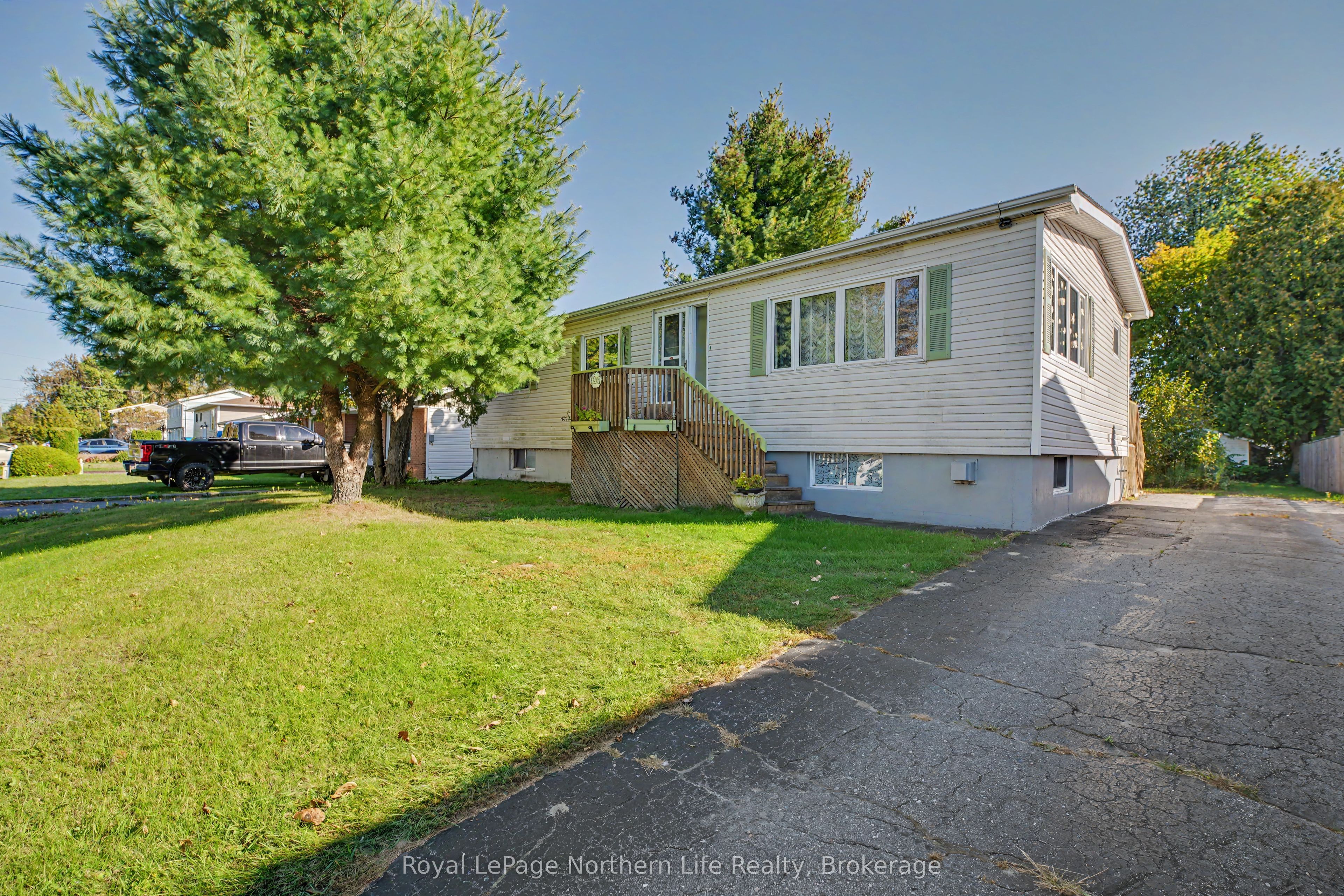 196 Railway Street
