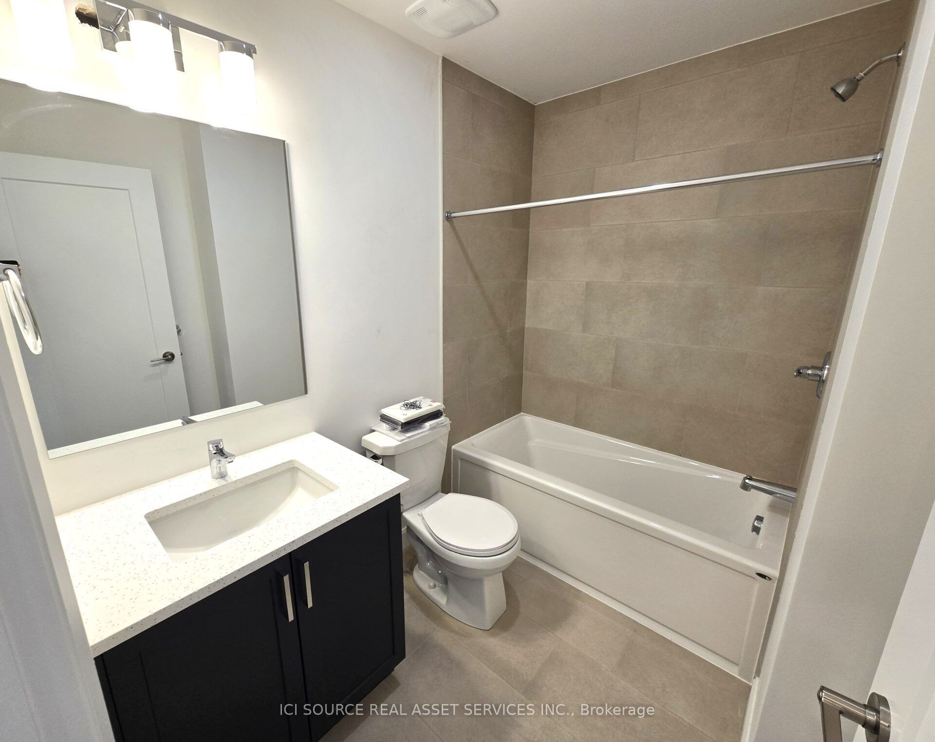 873 Contour Street Second Floor Property Photo 12