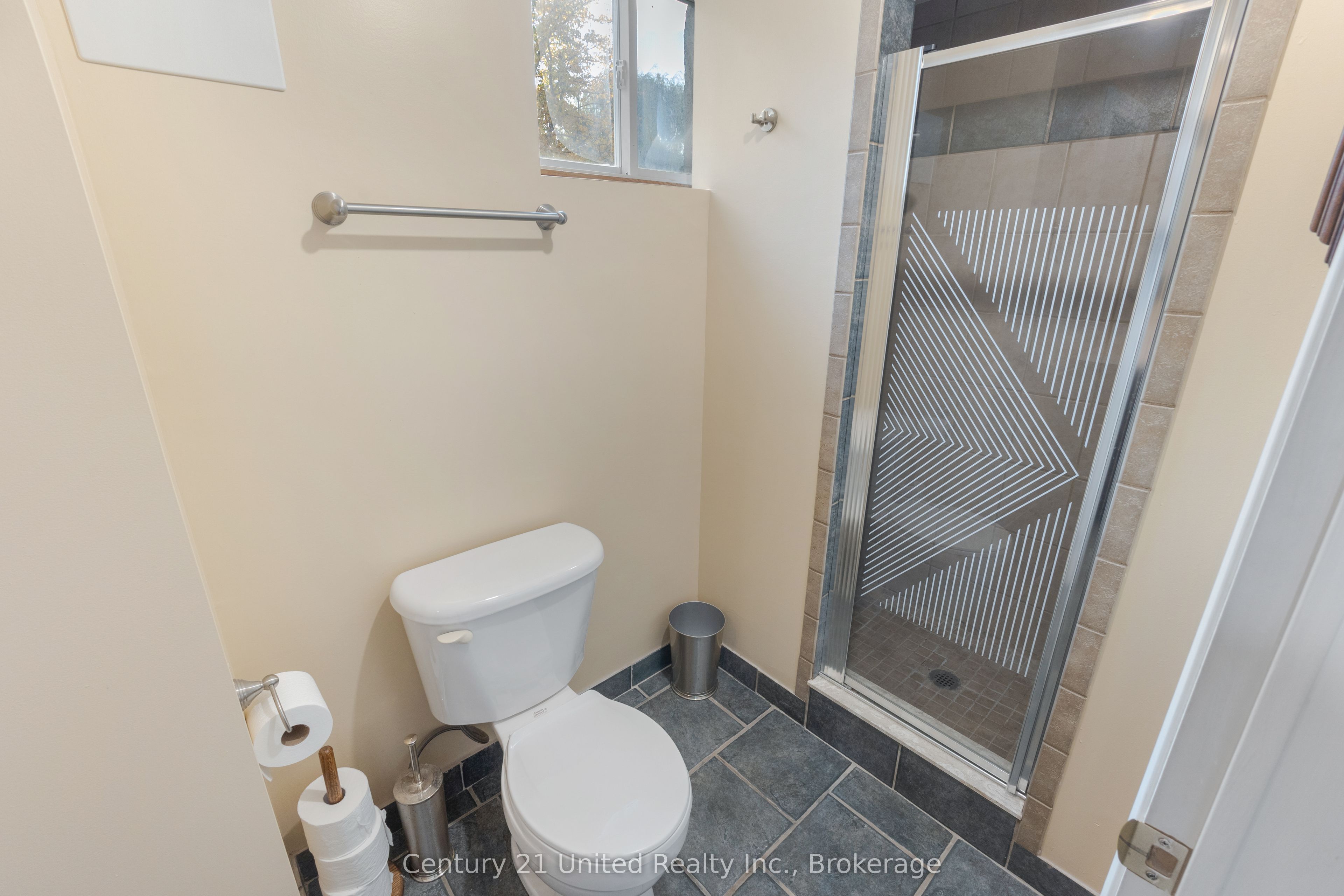649 Garden Road Property Photo 32