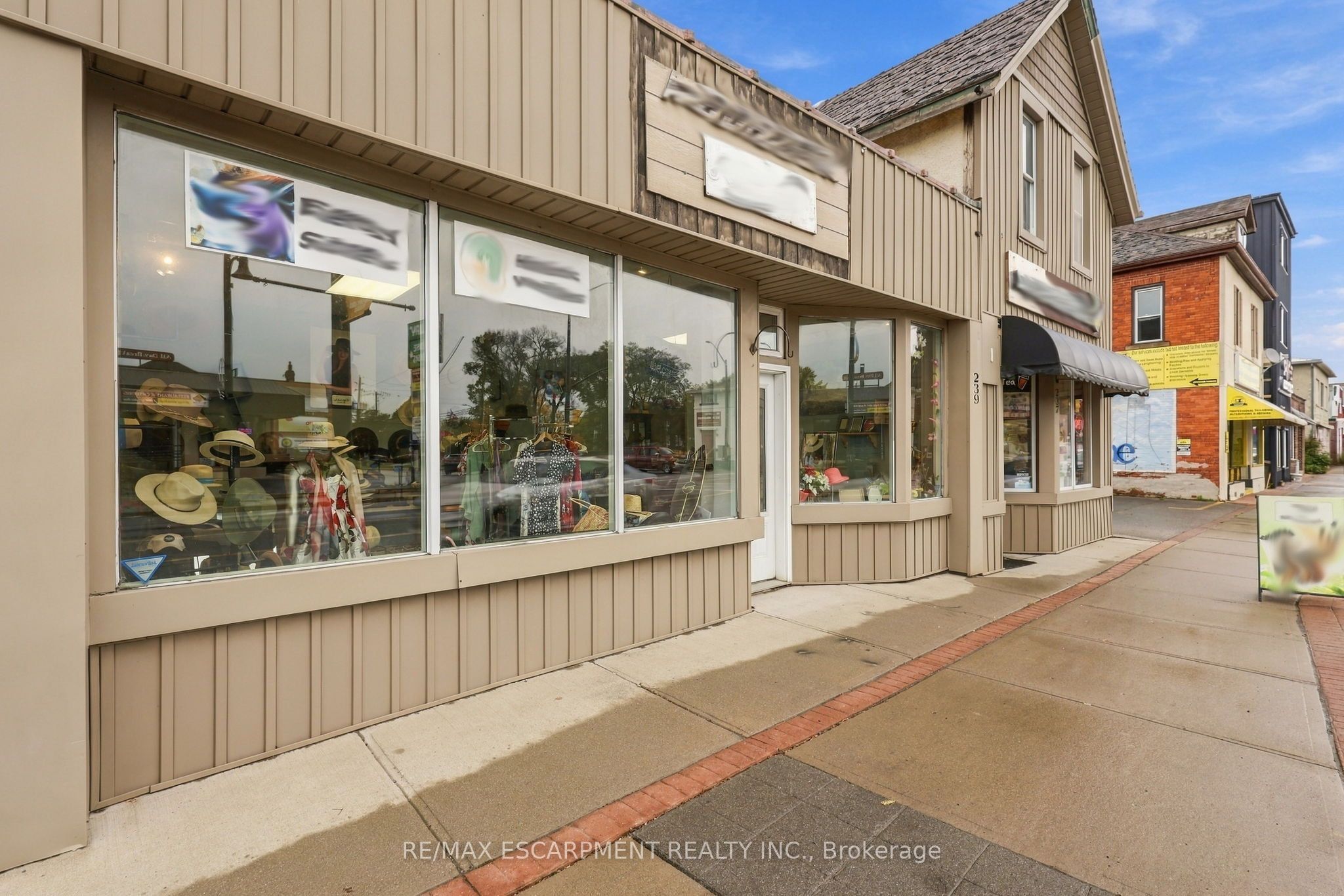 239 Main Street W Property Photo 5