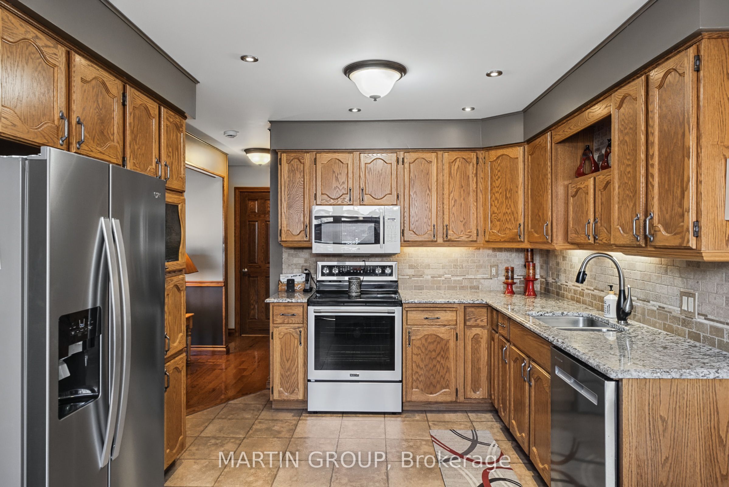 30 Donly Drive S Property Photo 18