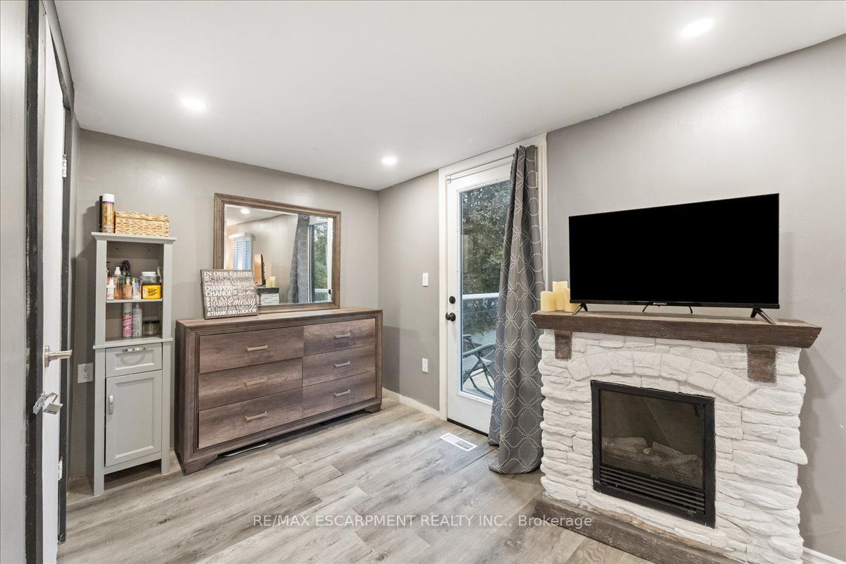 8 First Private Road Property Photo 28