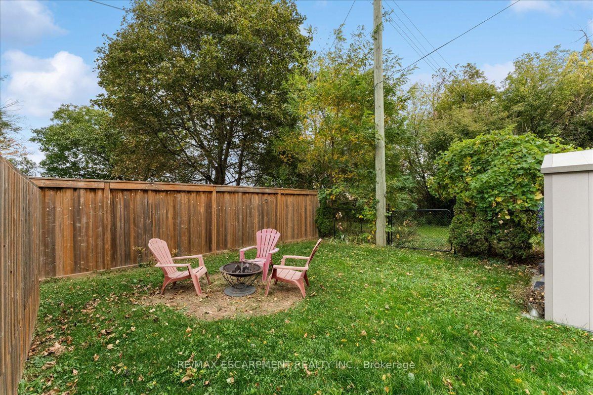 8 First Private Road Property Photo 35