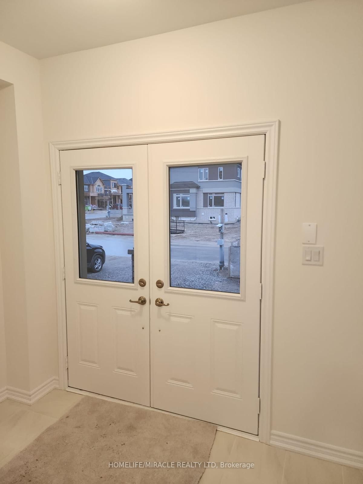 35 Jenner Drive Property Photo 1