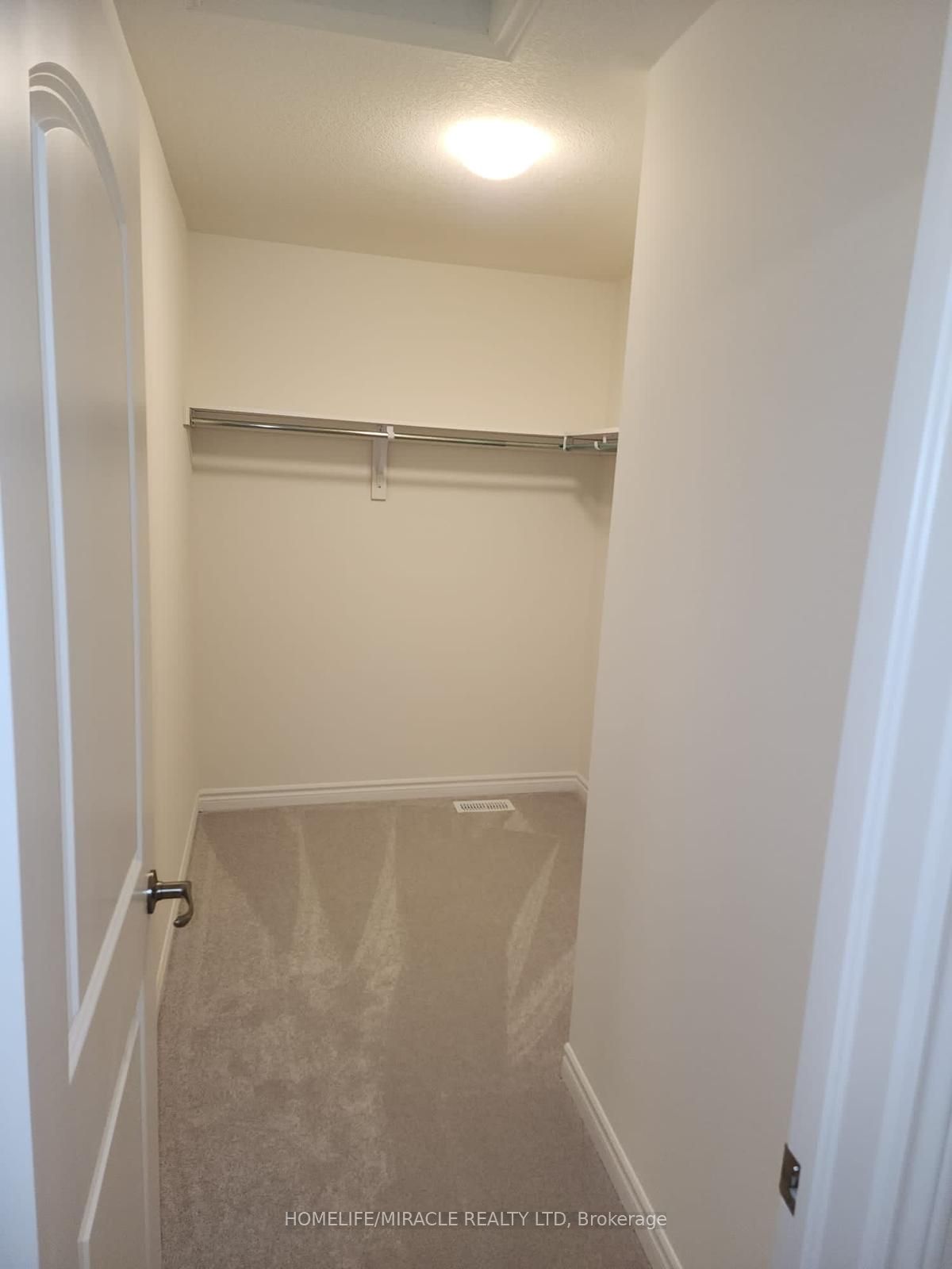 35 Jenner Drive Property Photo 19